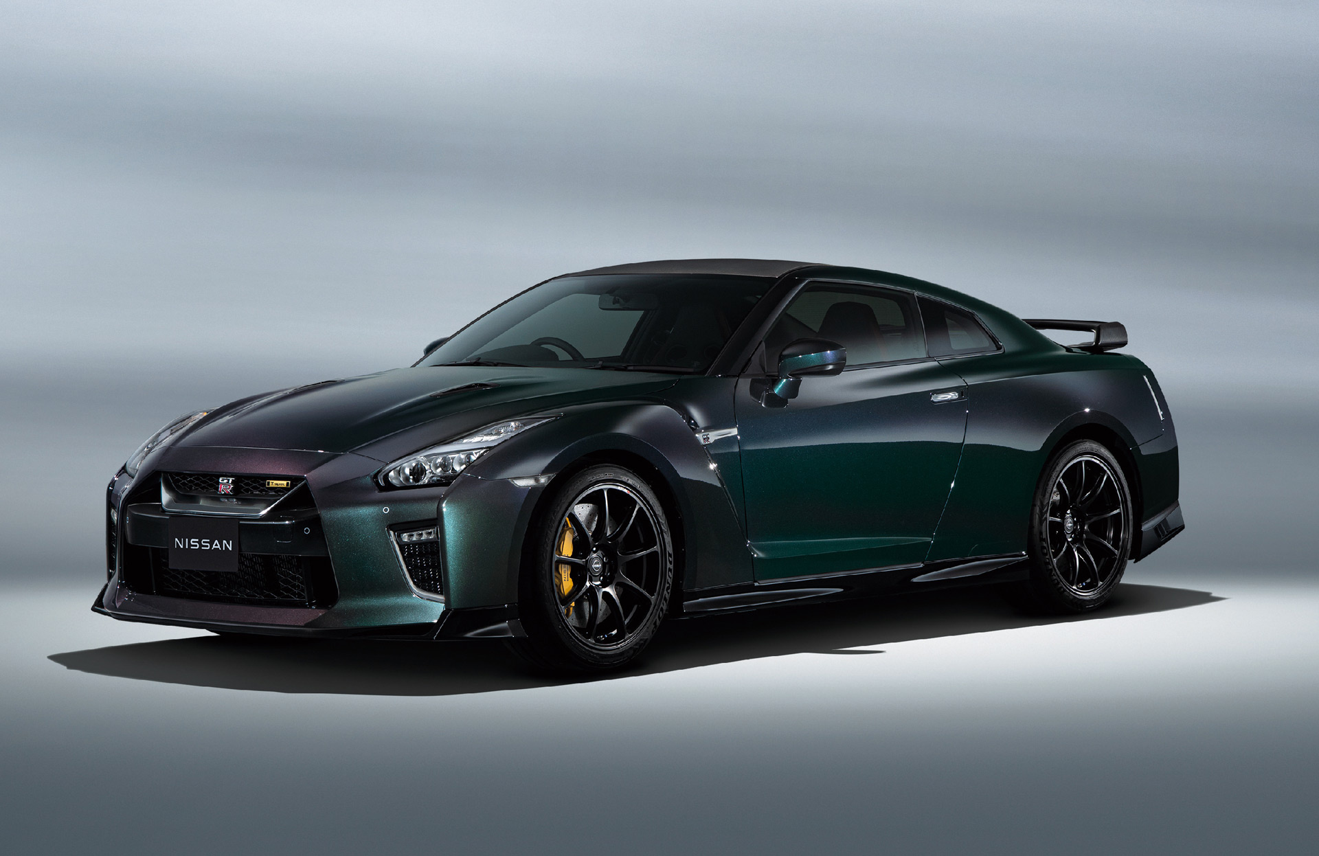 Nissan GT-R, High-performance beast, Aerodynamic design, Thrilling experience, 1920x1250 HD Desktop