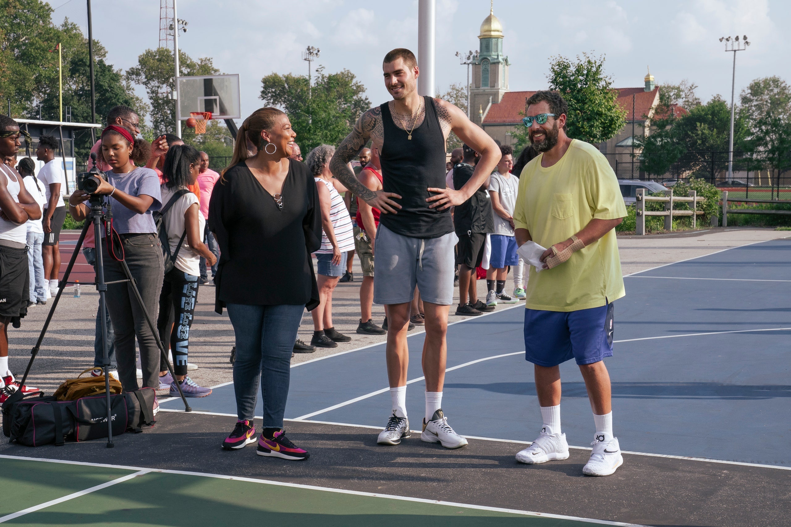 Hustle (2022), Adam Sandler, Love letter to basketball, 2560x1710 HD Desktop