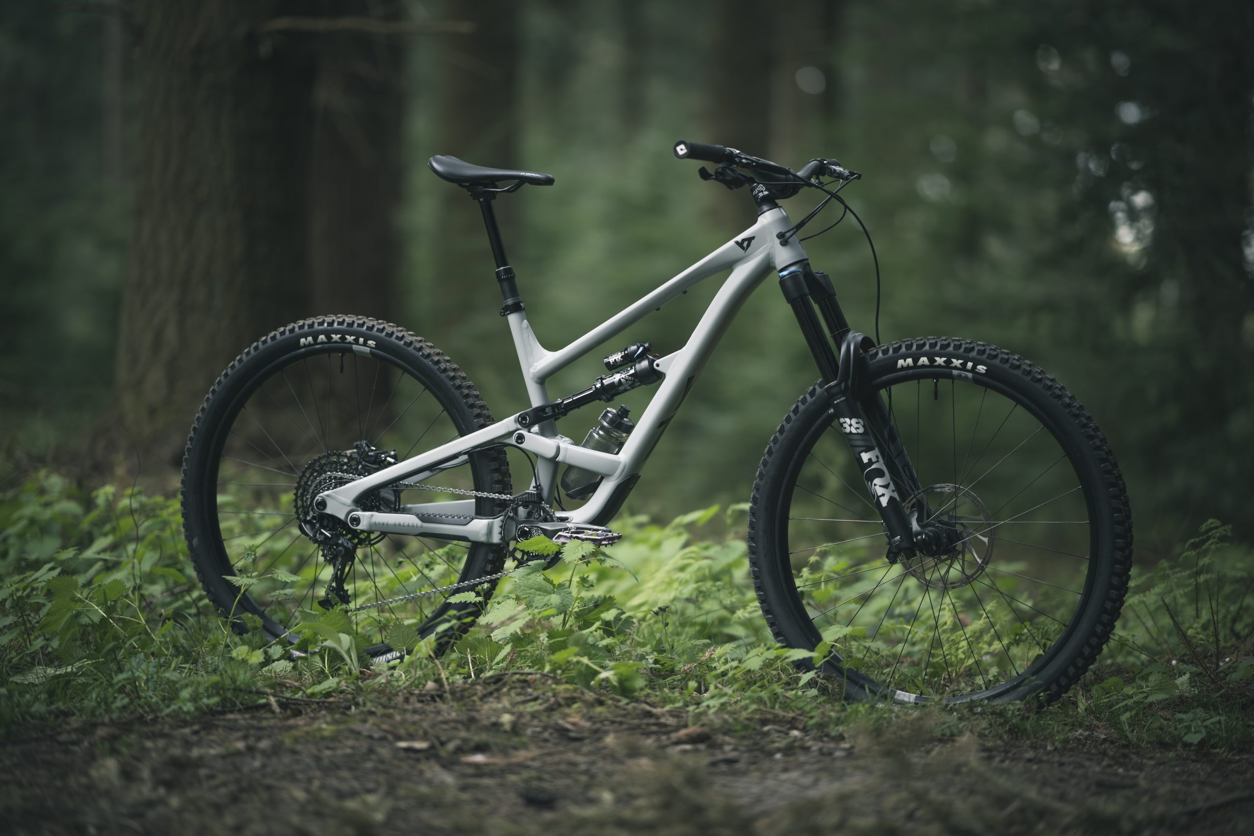 YT Bikes, Capra 29 Core 2, 2560x1710 HD Desktop