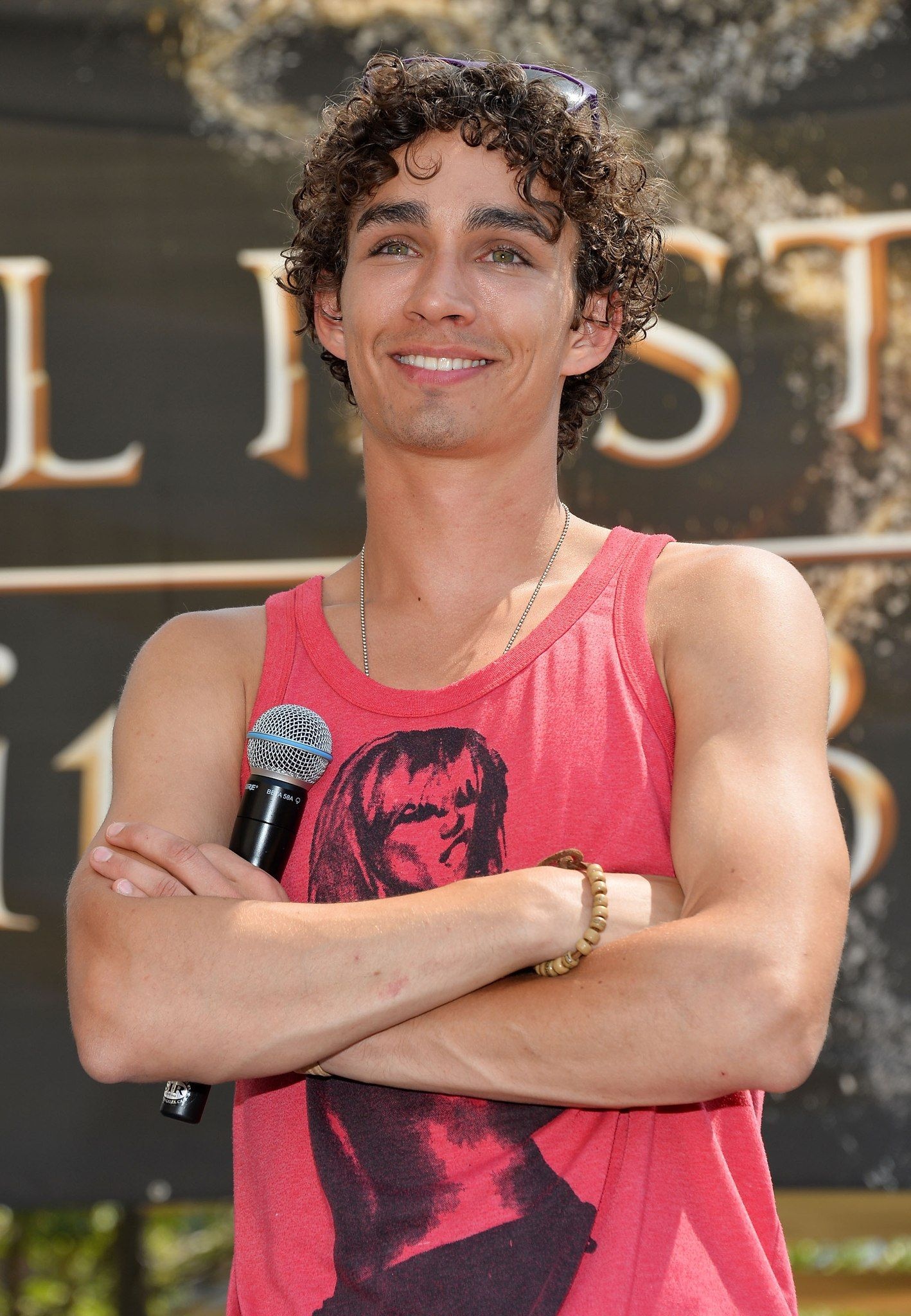 New Robert Sheehan photo, Fresh look, Handsome actor, Alluring gaze, 1420x2050 HD Phone