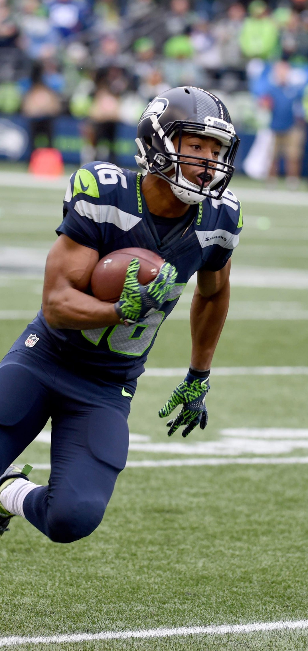 Tyler Lockett, American Football Wallpaper, 1080x2280 HD Phone