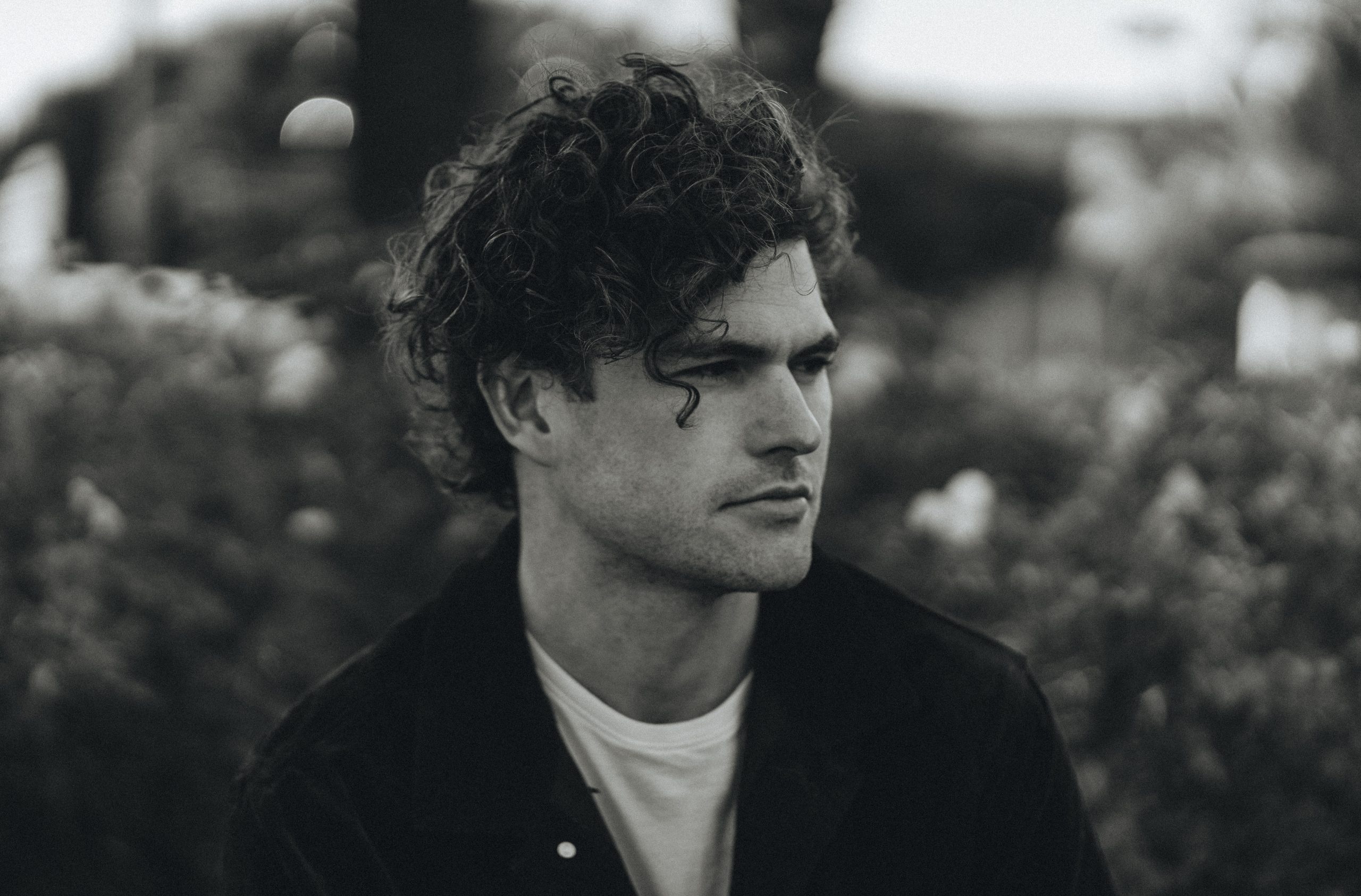 Vance Joy (Music), Creative projects, Multitalented artist, Insightful conversations, 2560x1690 HD Desktop