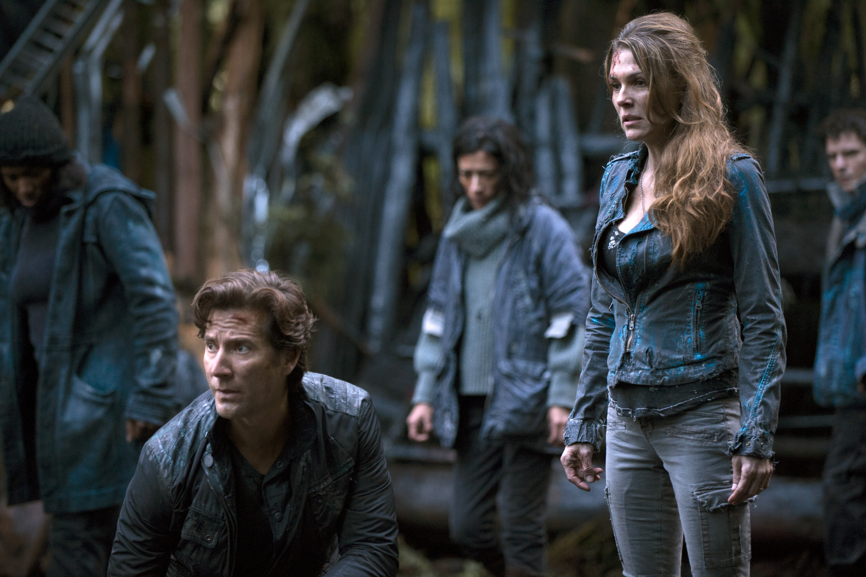 THE 100: Season 2, : The 48 Images \u0026 4 Min Season Sneak Peek | FilmBook 3000x2000