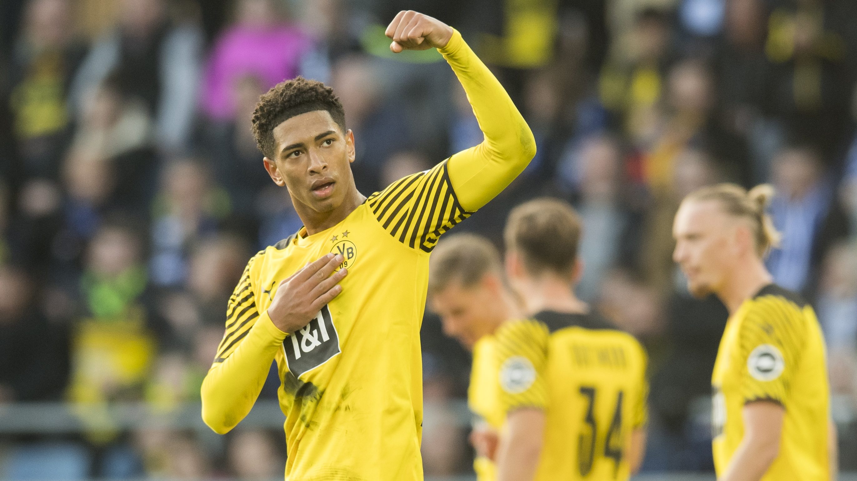Jude Bellingham, Borussia Dortmund kit, Bundesliga match, HD Desktop wallpaper