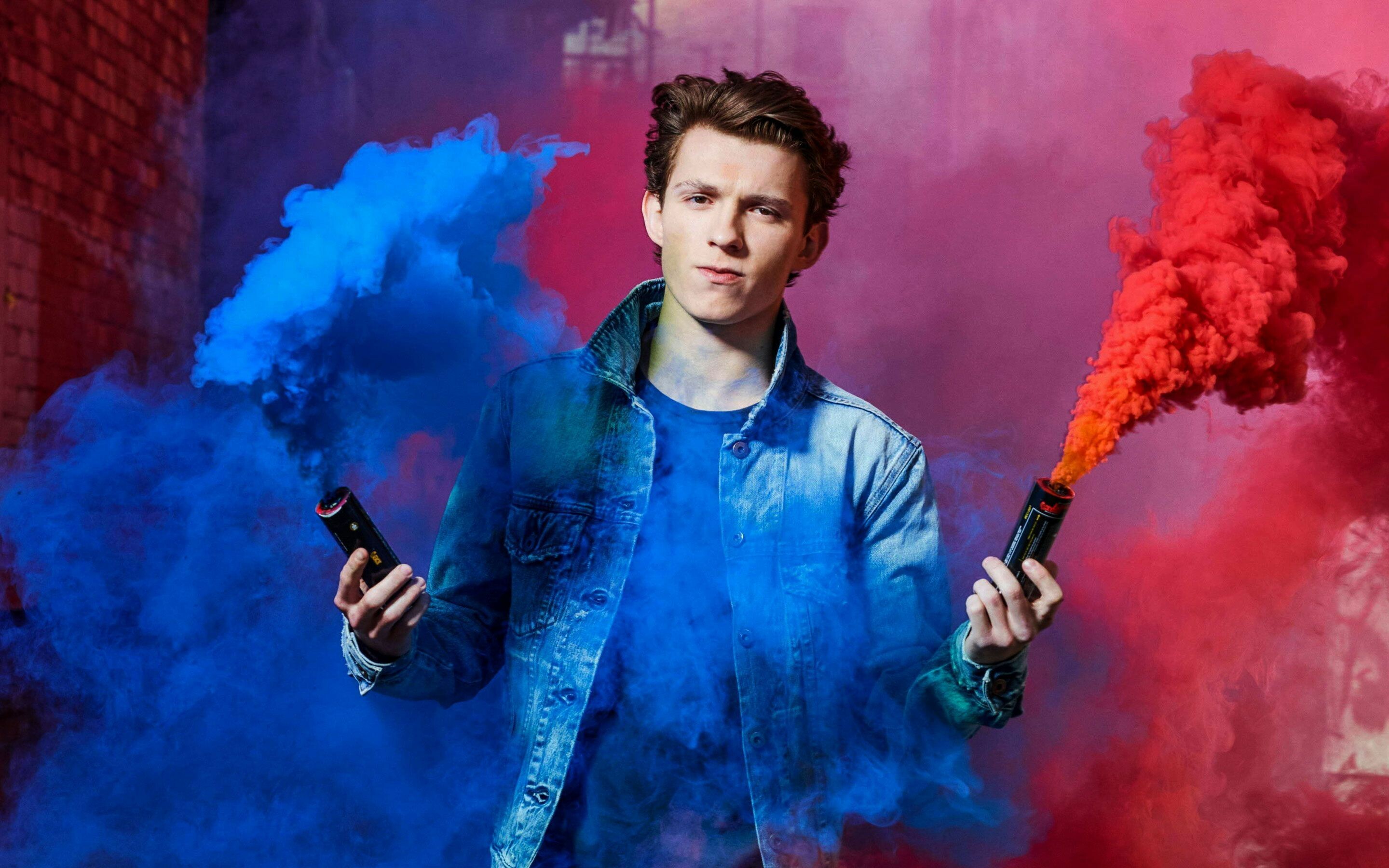Tom Holland, Laptop wallpaper, Top backgrounds, Leading actor, 2880x1800 HD Desktop