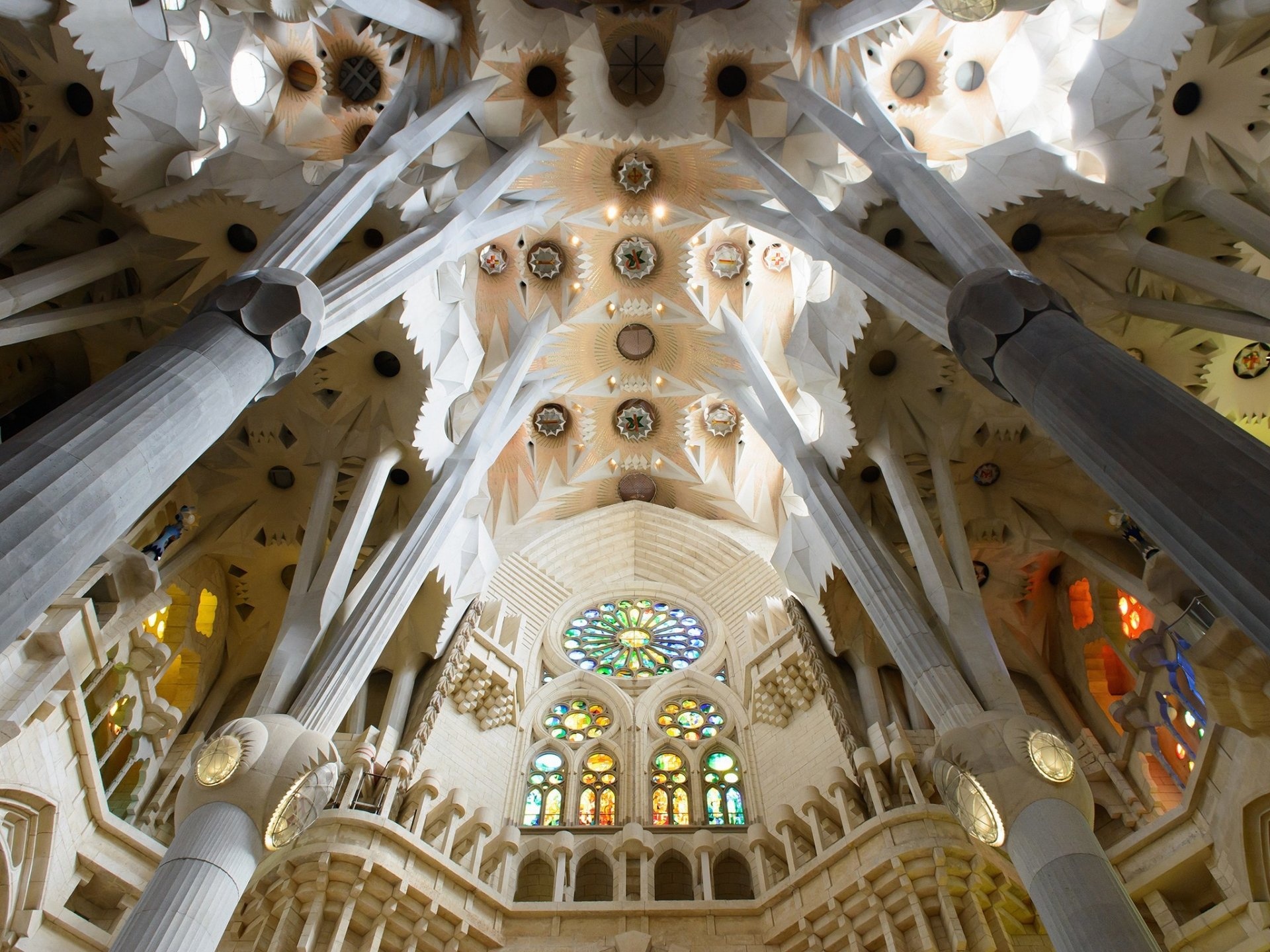 Sagrada Familia, Barcelona cathedral, Gaudi's vision, Sacred structure, 1920x1440 HD Desktop