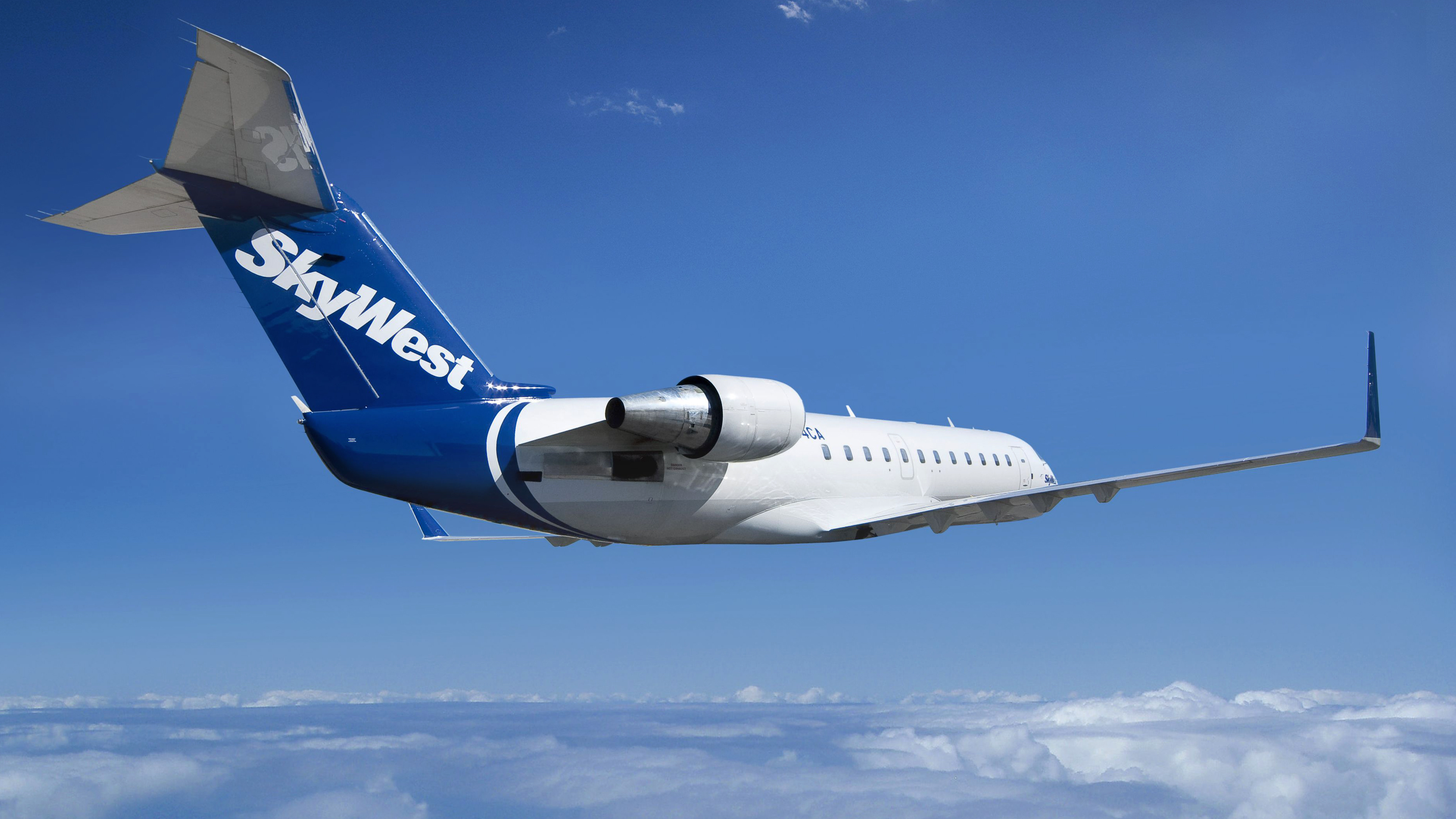 SkyWest Airlines, Intoxicated pilot, Safety concerns, CNN report, 3740x2110 HD Desktop