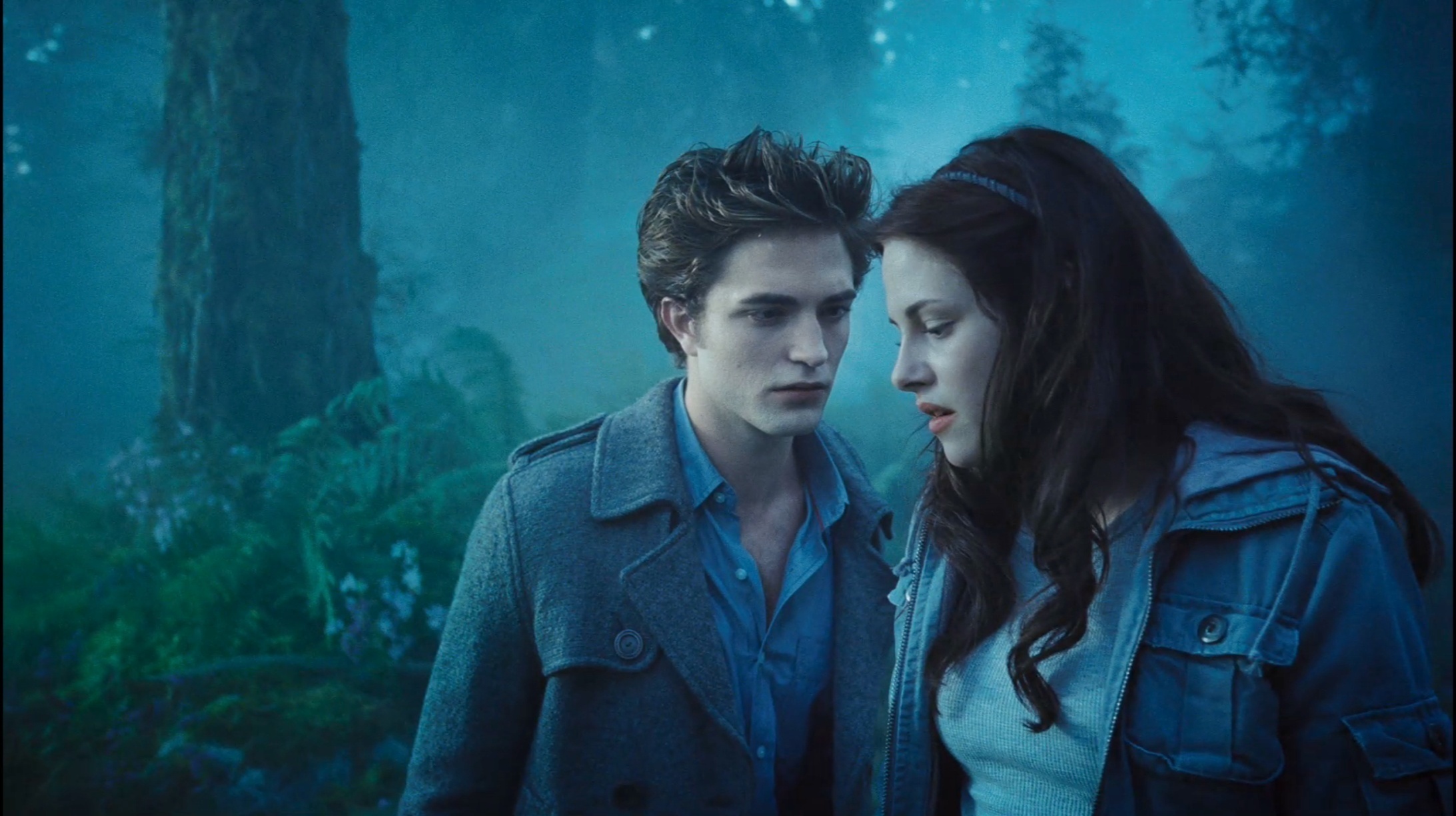 Lionsgate prepping Twilight, Hunger Games films, Movie franchise, Epic vampire saga, 2190x1230 HD Desktop