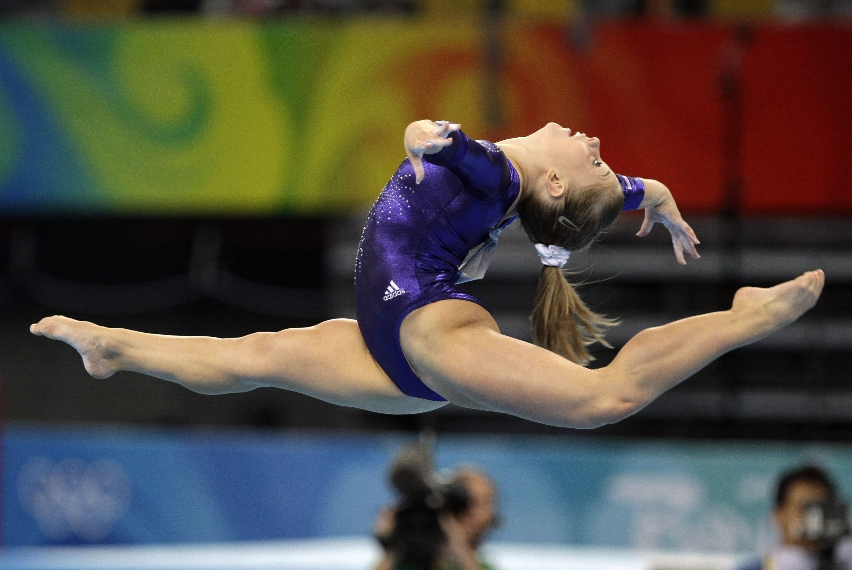 Shawn Johnson fame, Famous gymnasts, Artistic gymnastics, Legendary skills, 2970x1990 HD Desktop