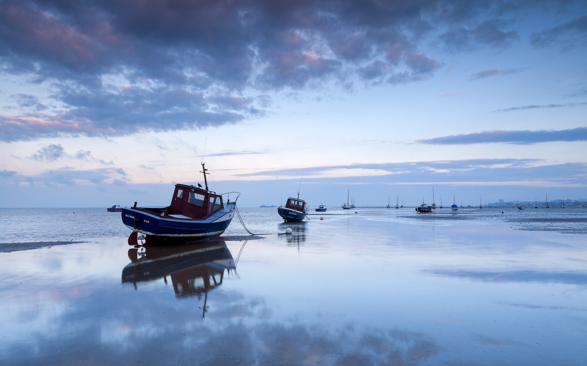 4K boat, Stunning backdrop, Water vessel, High resolution, 1920x1200 HD Desktop