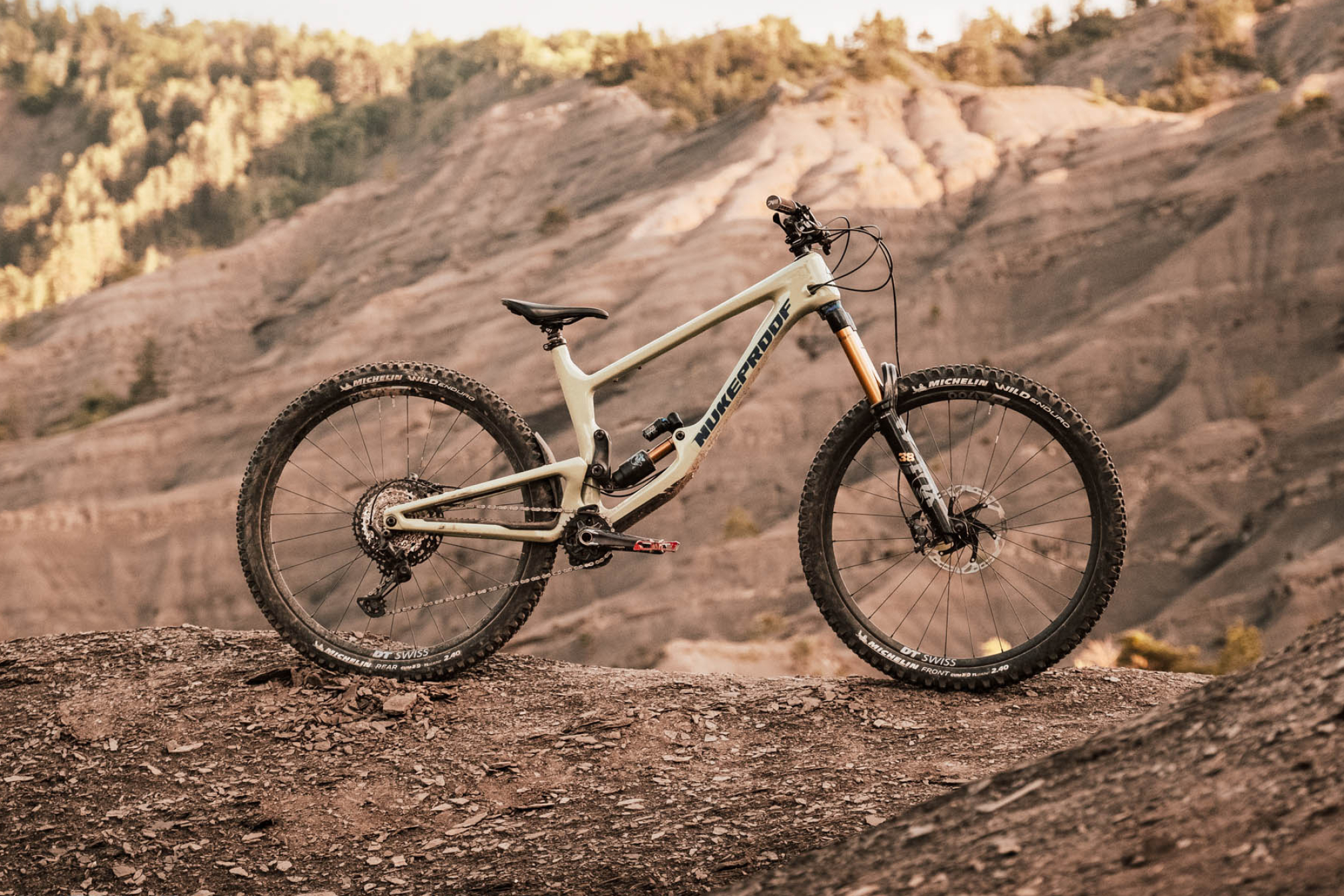 Giga 290 Carbon Factory, Nukeproof Bikes Wallpaper, 2000x1340 HD Desktop