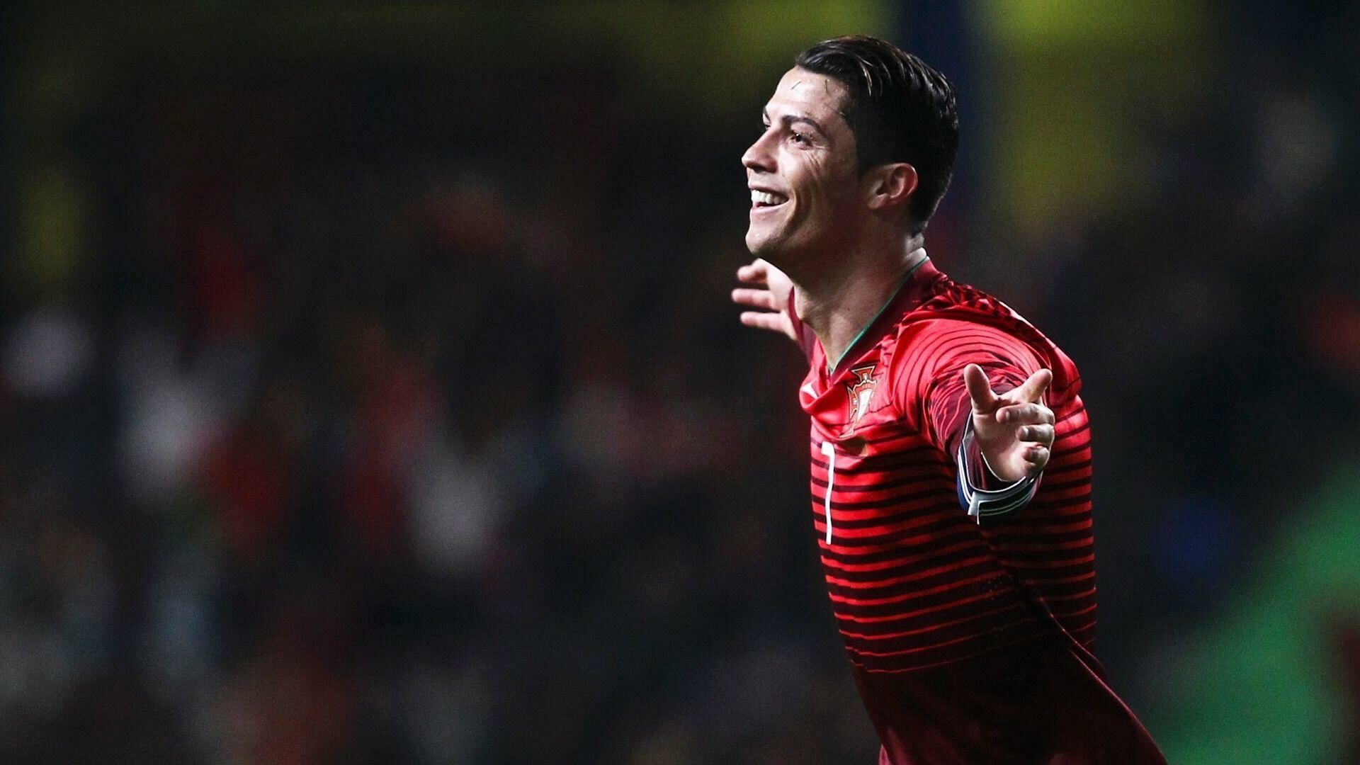 Cristiano Ronaldo, Striking 4K wallpaper, Samantha Sellers' collection, Football enthusiasts, 1920x1080 Full HD Desktop