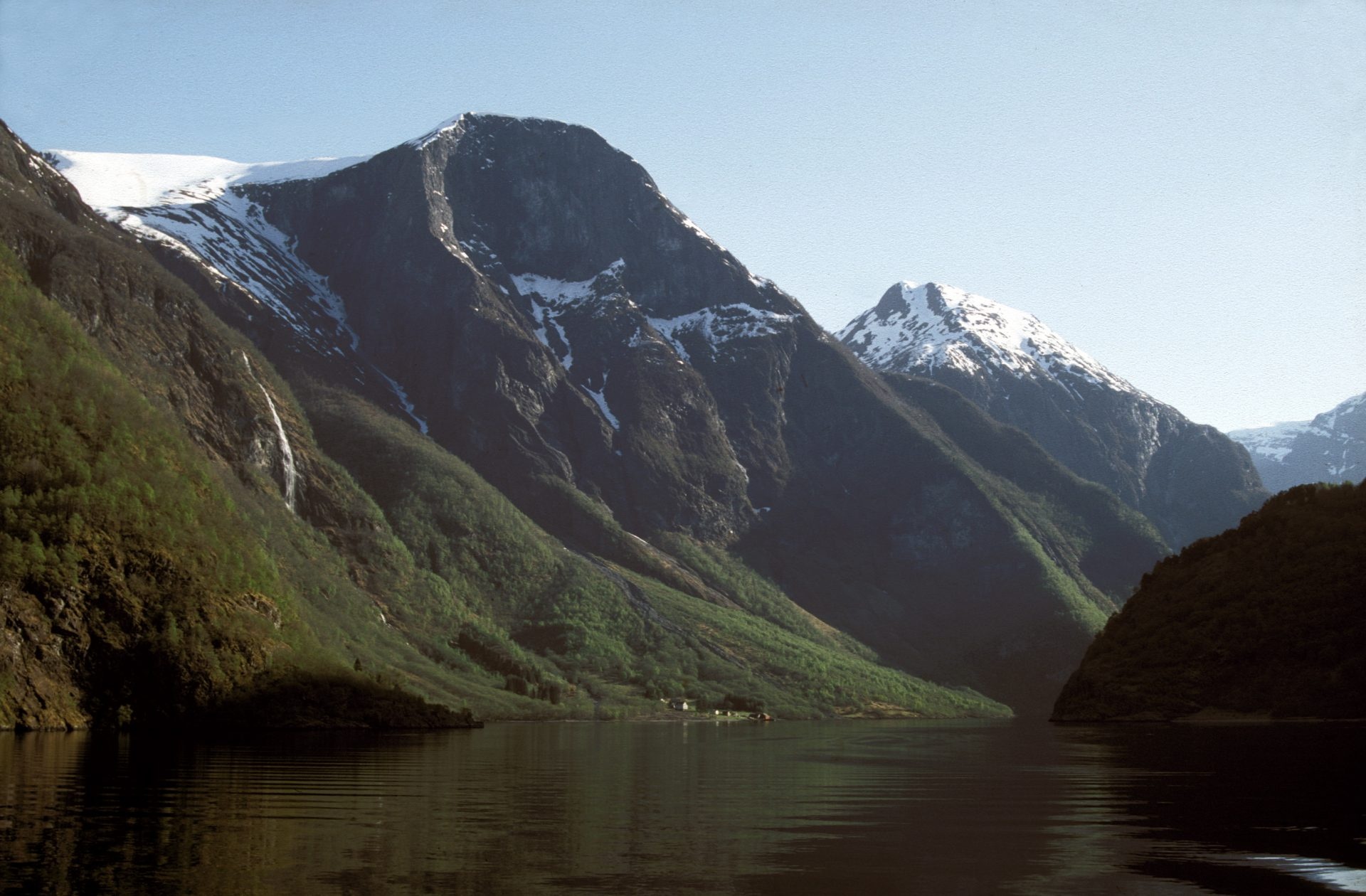 Naeroyfjord, Norwegian Fjords Wallpaper, 1920x1260 HD Desktop