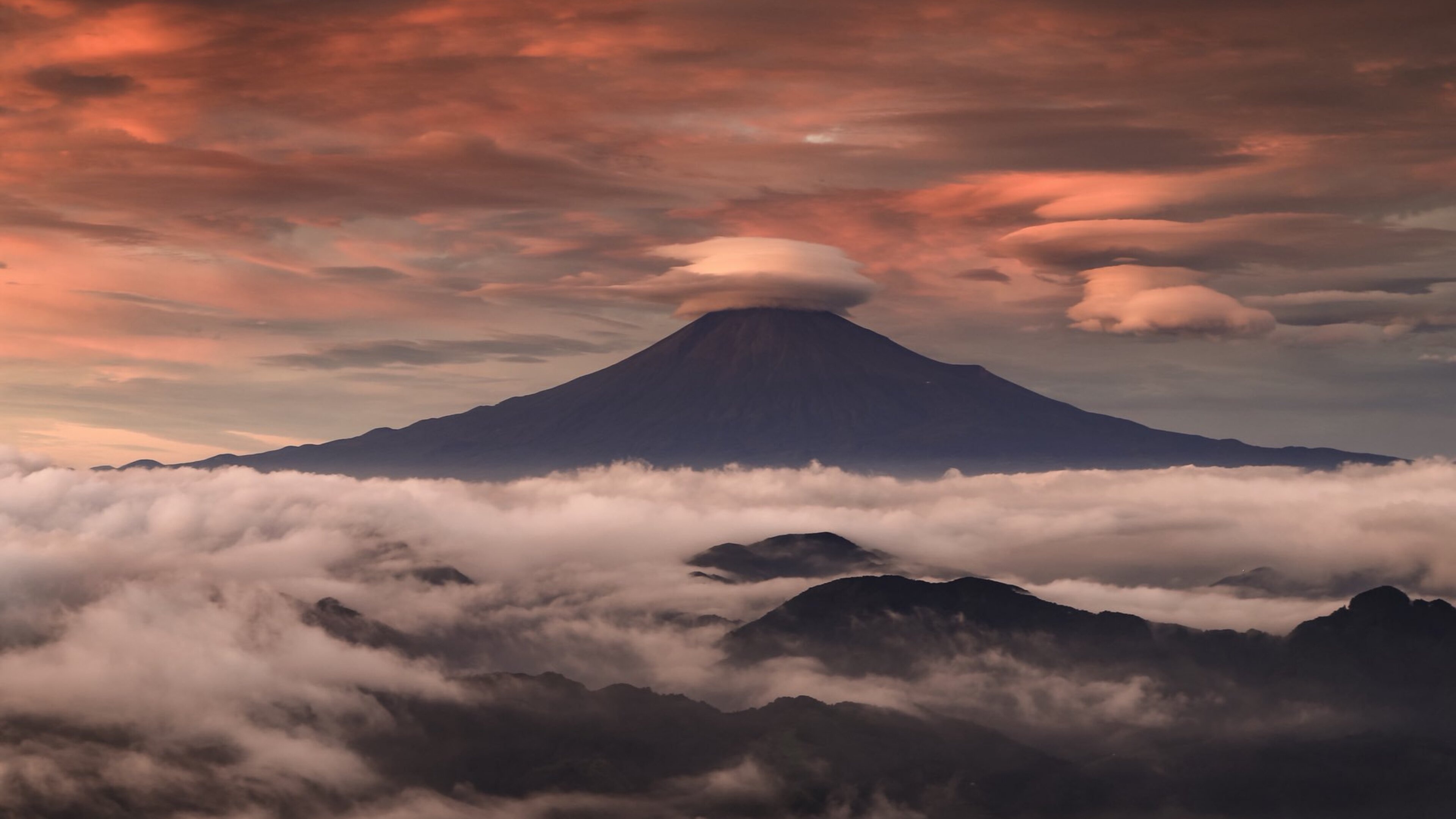 Mount Fuji, Travels, Clouds, Stunning, 3840x2160 4K Desktop