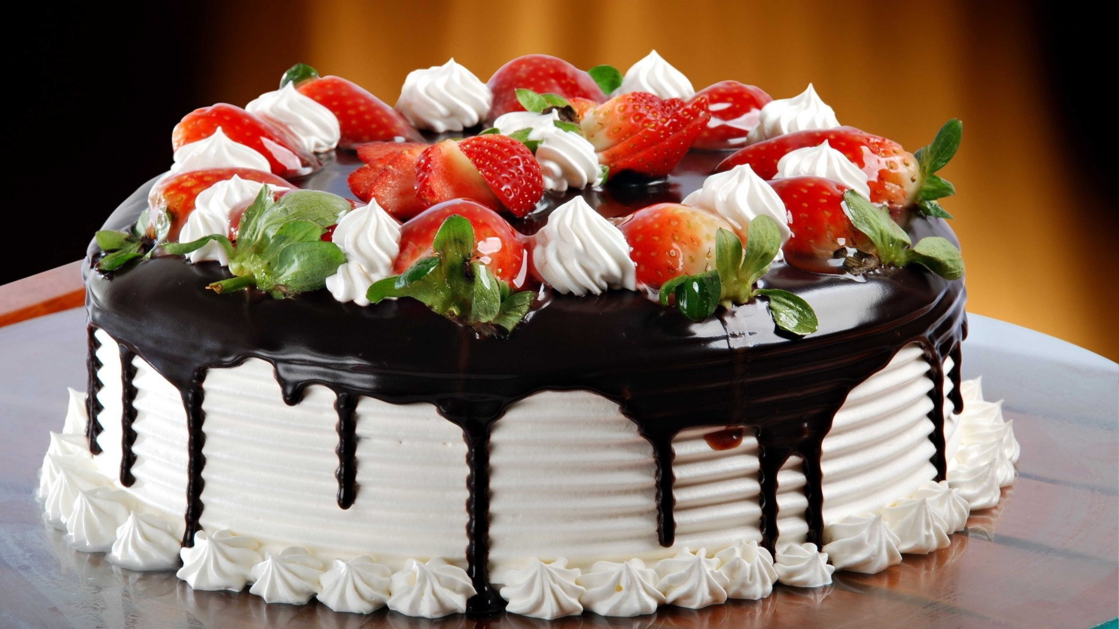 Fruit cake, Creamy chocolate, Fresh strawberries, Delectable delight, 3840x2160 4K Desktop