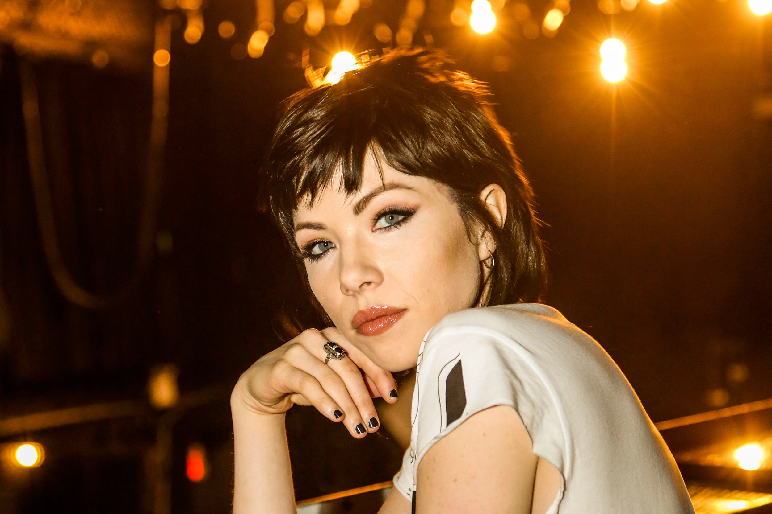 Carly Rae Jepsen, Women's red sleeveless top, 2500x1670 HD Desktop