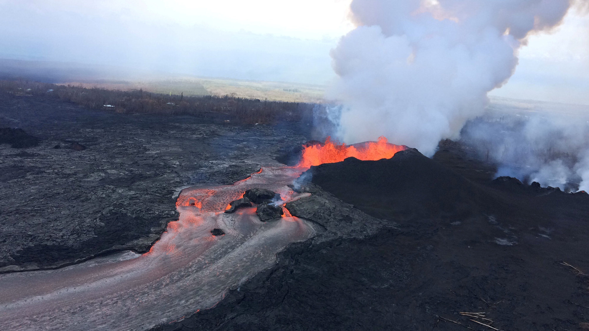 Kilauea volcano, Signs eruption, Easing, The Japan Times, 2000x1130 HD Desktop