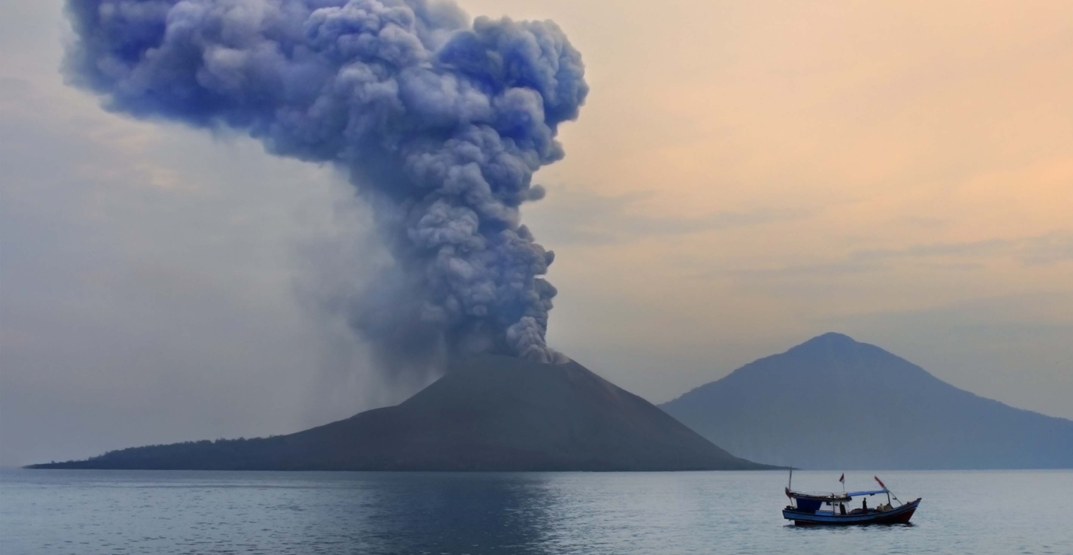 Krakatoa Volcano, Travels, 1883 Krakatau Eruption, Blue Moons, 3610x1870 HD Desktop