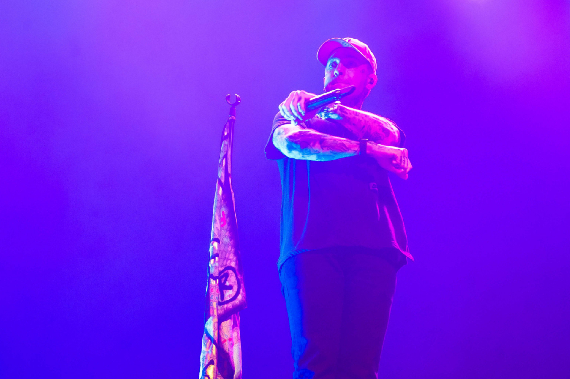 Blackbear, Dutch fans, Tilburg concert, Strife magazine, 1920x1280 HD Desktop