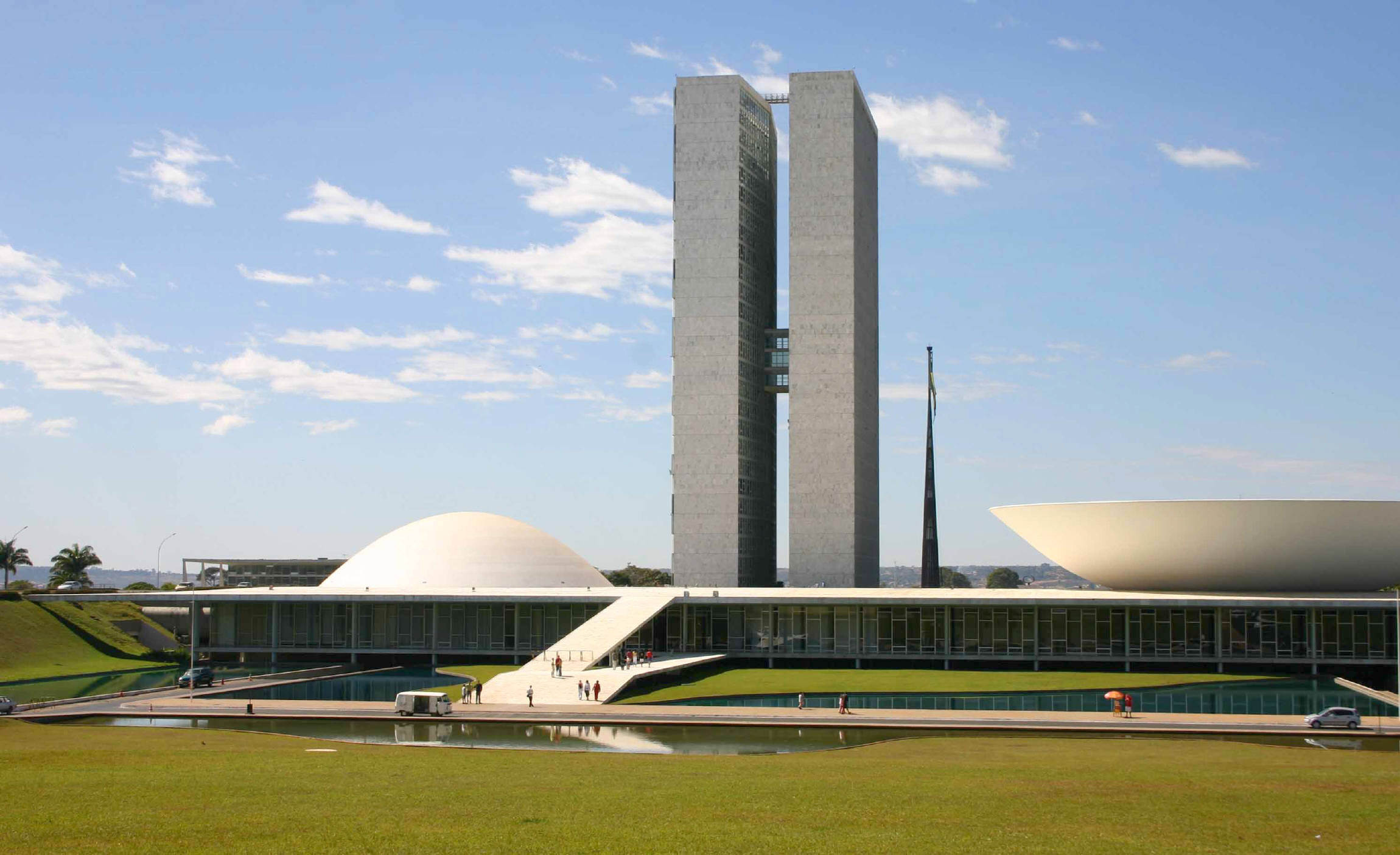 Brasilia life tools, Amazon rainforest climate, Life in Brasilia, Essential survival tips, 2300x1410 HD Desktop