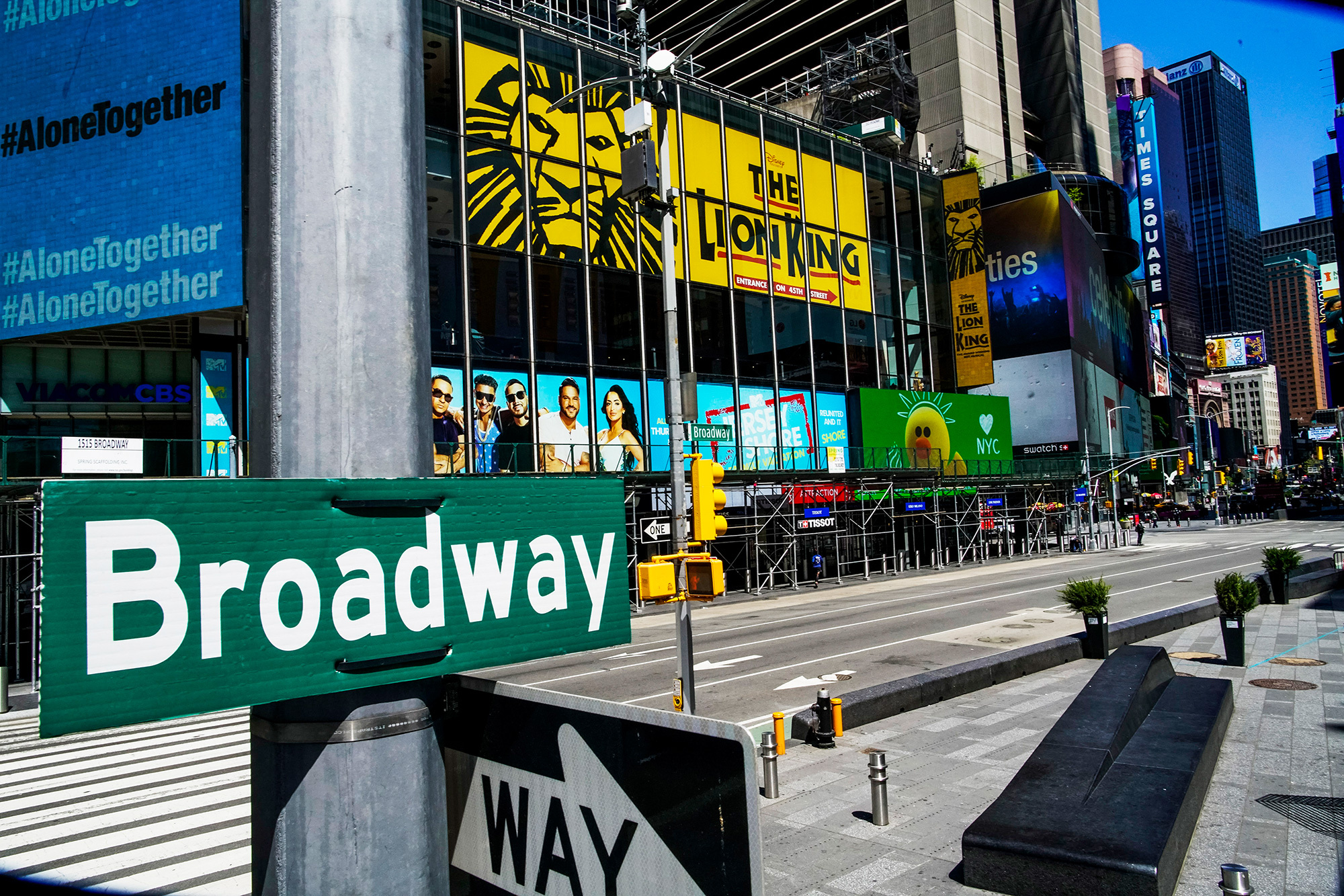 Broadway, Extended shutdown, Coronavirus's impact, January's uncertain fate, 2000x1340 HD Desktop