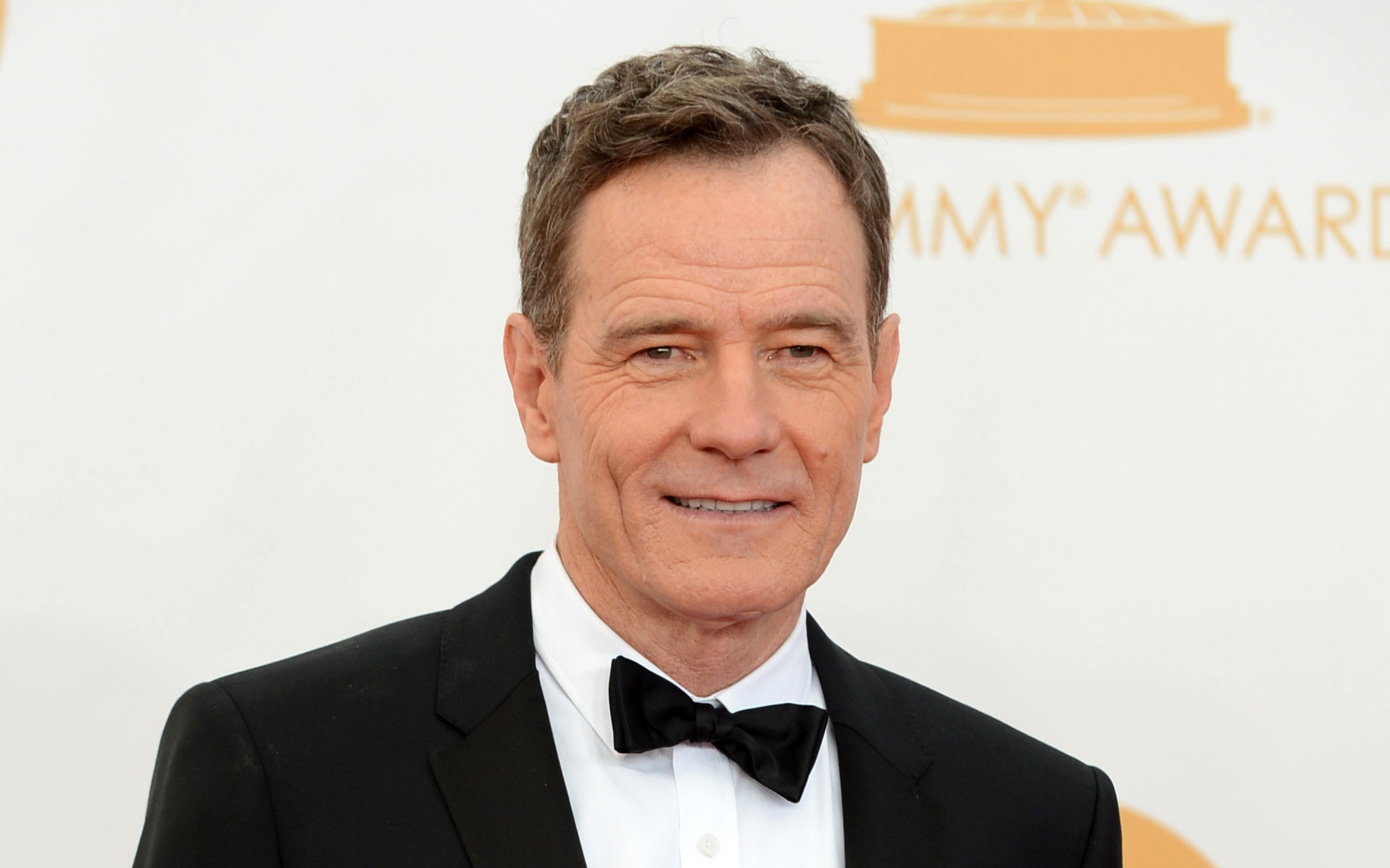 Bryan Cranston, HD wallpaper, Striking image, Eye-catching, 2880x1800 HD Desktop