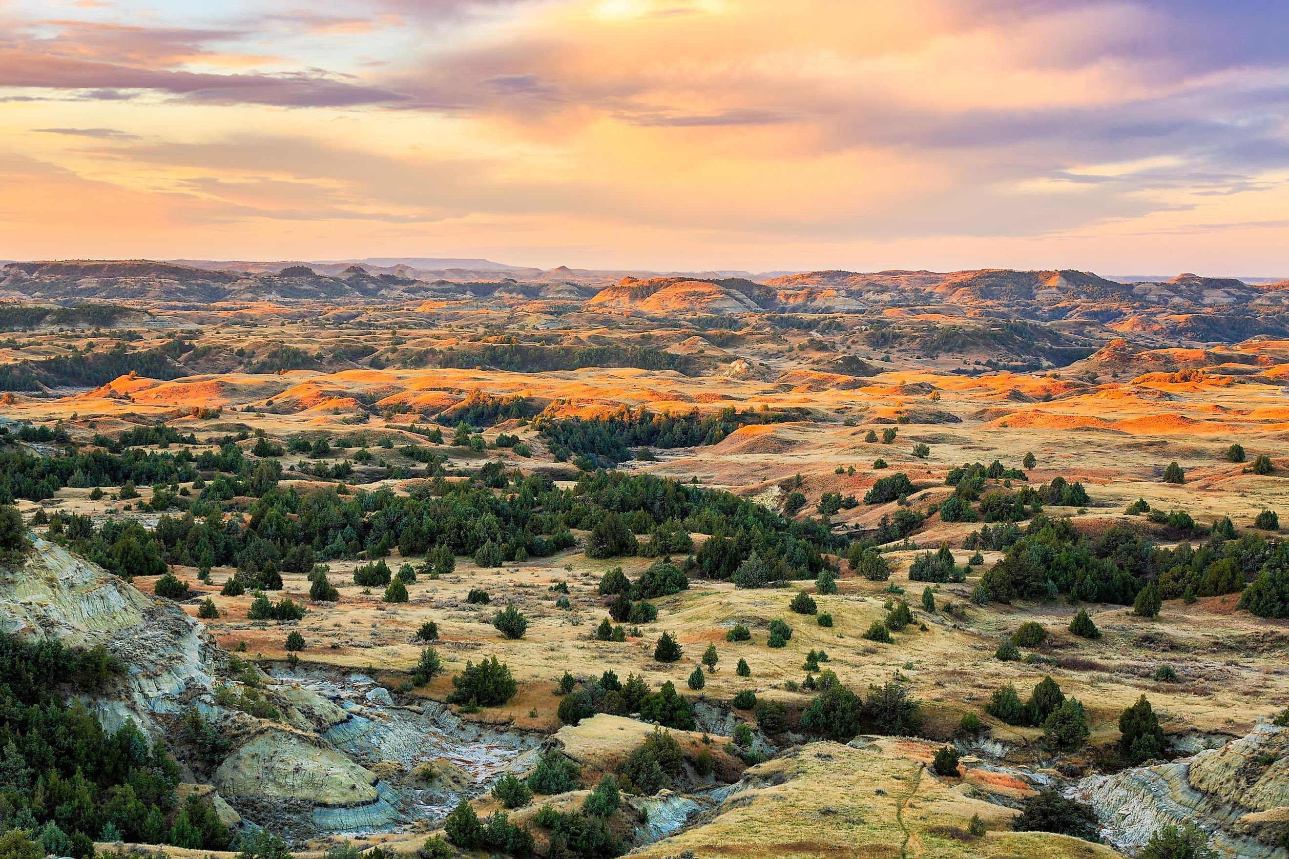Theodore Roosevelt National Park, WorldAtlas, 2640x1760 HD Desktop