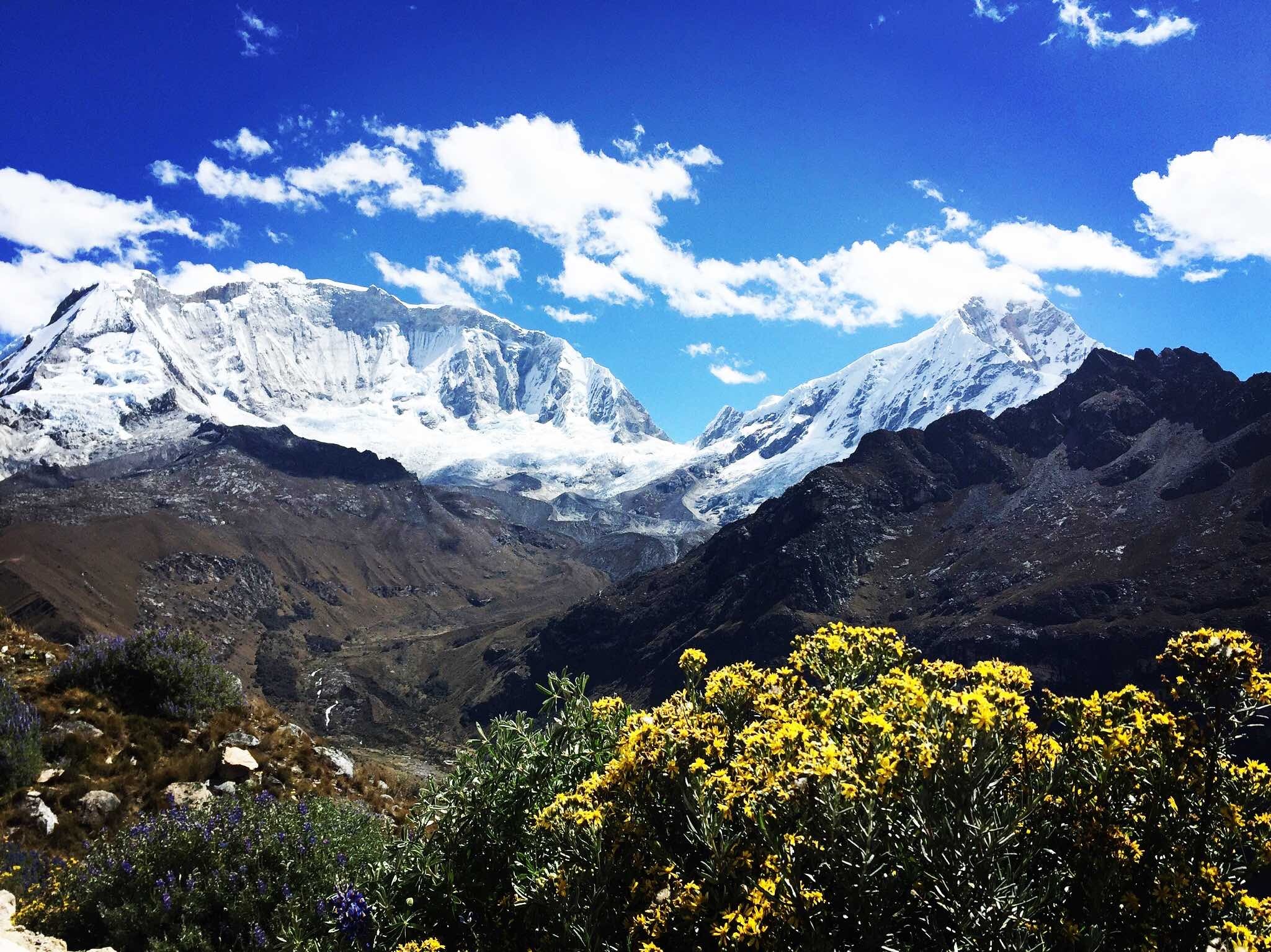 Huascaran National Park, Peru School of Pharmacy, Medical care, Py4 student, 2050x1540 HD Desktop