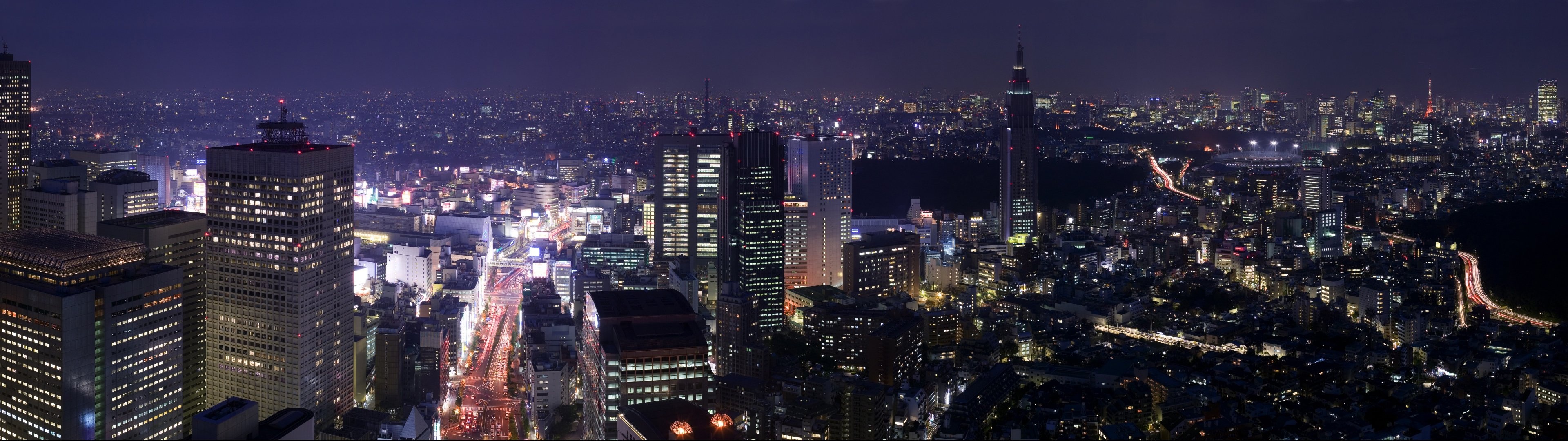 NTT Docomo Yoyogi Building, Tokyo Tower, Shinjuku night cityscape, Dual Screen Desktop wallpaper