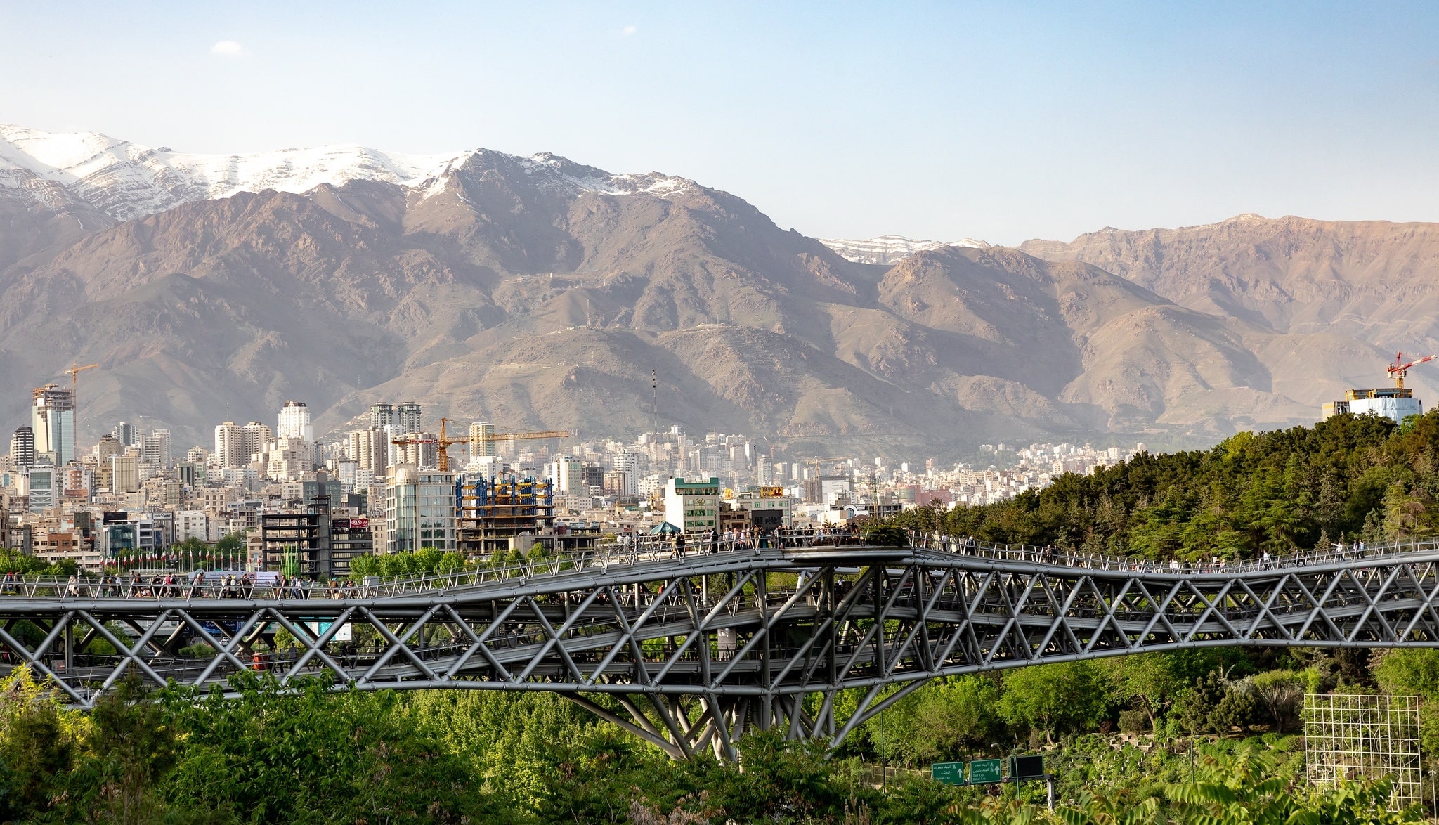 Tabiat Bridge, Alborz Mountains, Tehran cityscape, HD Desktop wallpaper