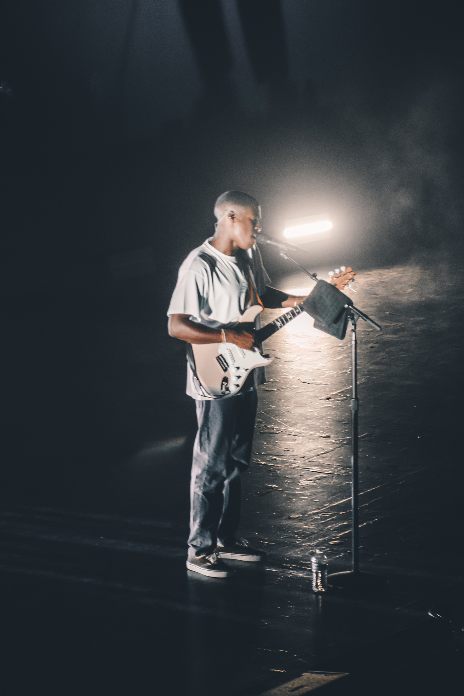 Daniel Caesar, Live performance, Concert review, Stage presence, 1600x2400 HD Phone