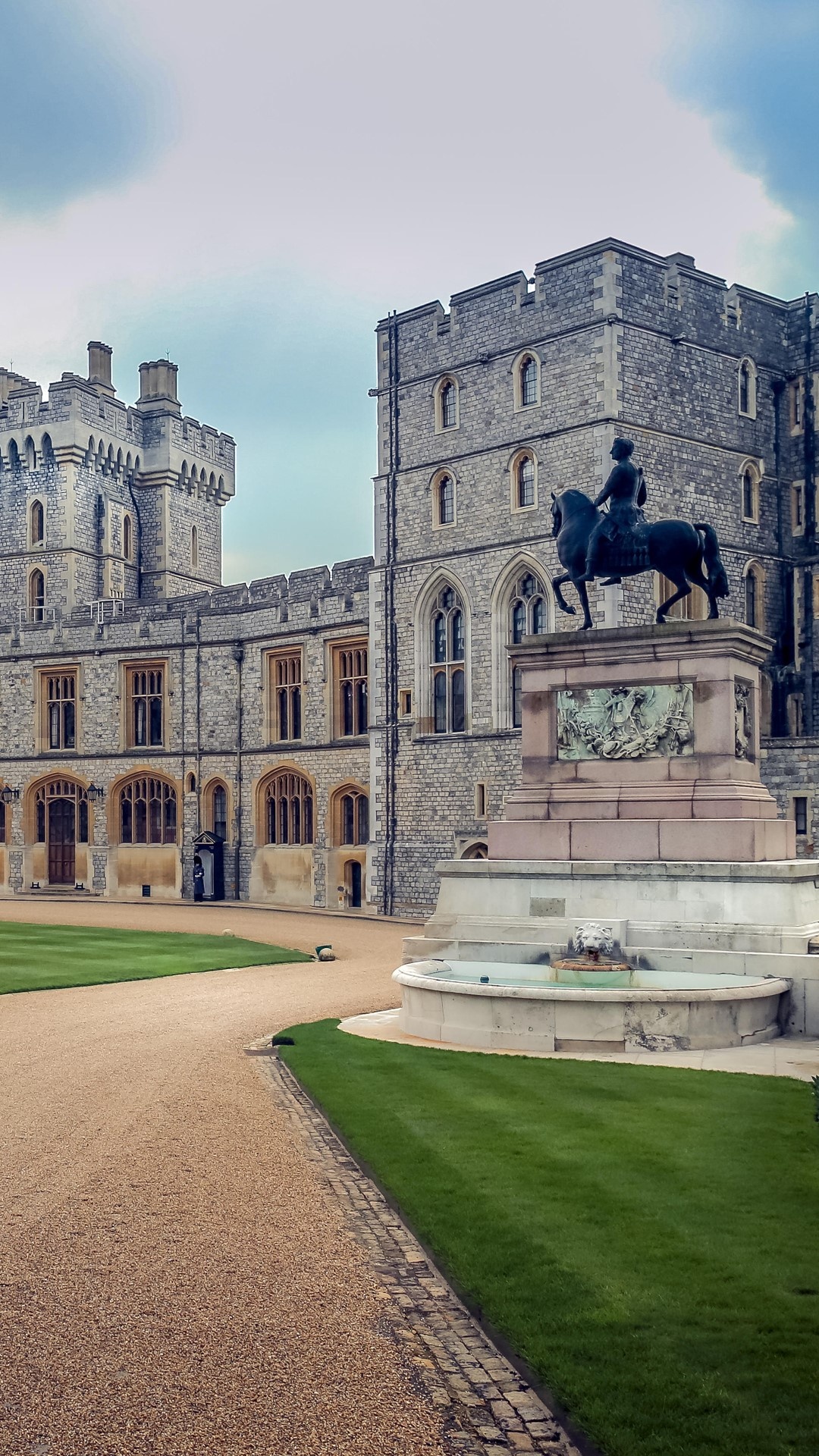 Upper ward quadrangle, Windsor Castle, Architectural beauty, Berkshire charm, 1080x1920 Full HD Phone