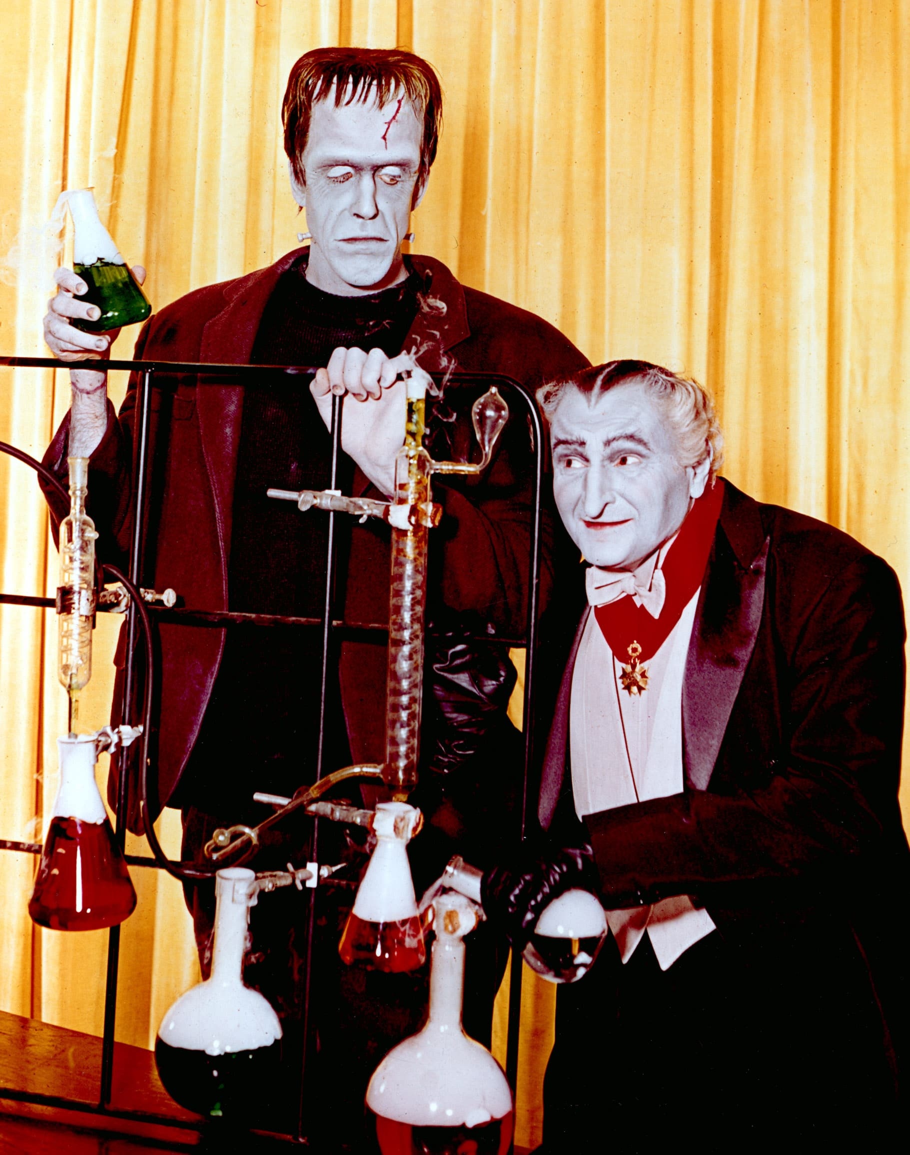 The Munsters, Laptrinhx news, Reboot, 1830x2310 HD Phone