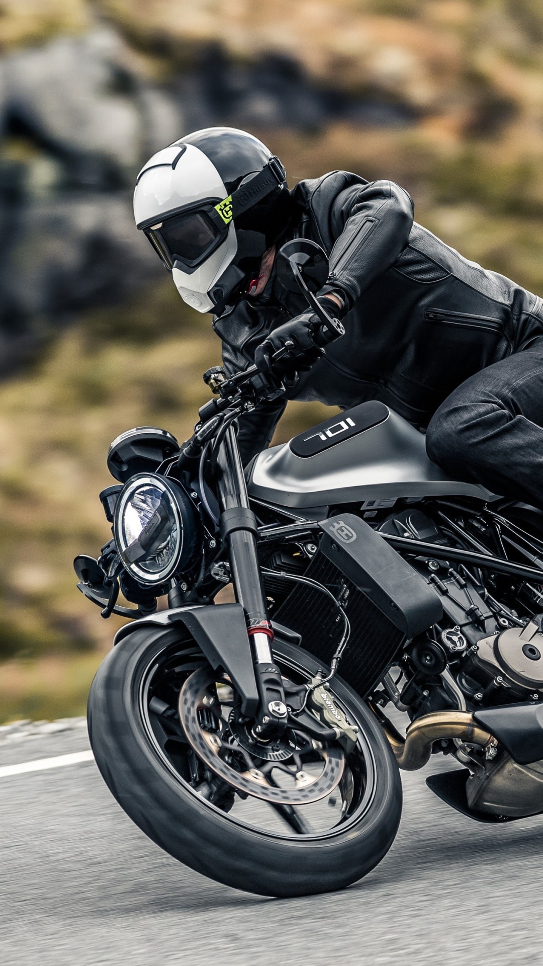 Husqvarna SVARTPILEN, Vitpilen 701, 2018 bikes, 4K, 1080x1920 Full HD Phone