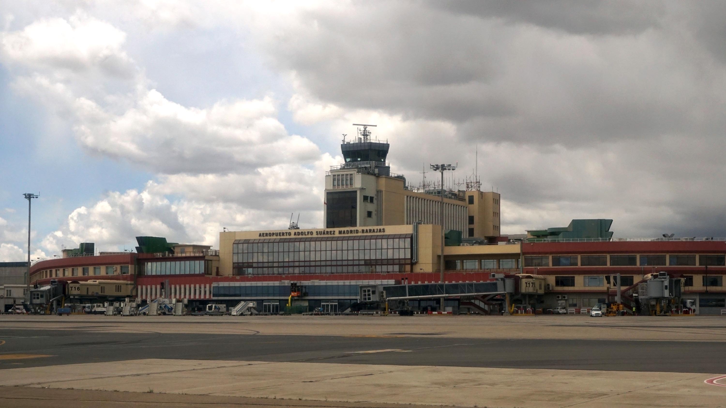 Adolfo Suarez Madrid-Barajas Airport, Ghost plane owner, CNN Travel, 3000x1690 HD Desktop