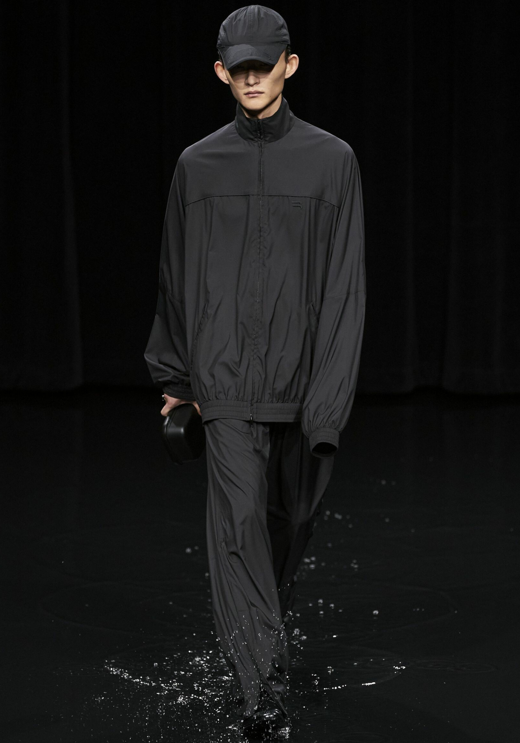 Demna Gvasalia, Fashion Week, Paris, Balenciaga, 1800x2580 HD Phone