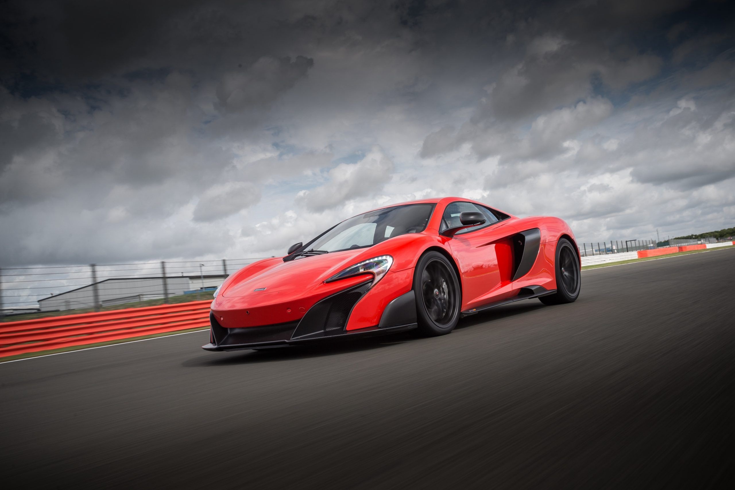 McLaren 675 LT, Top-quality wallpapers, Exhilarating performance, Cutting-edge design, 2560x1710 HD Desktop