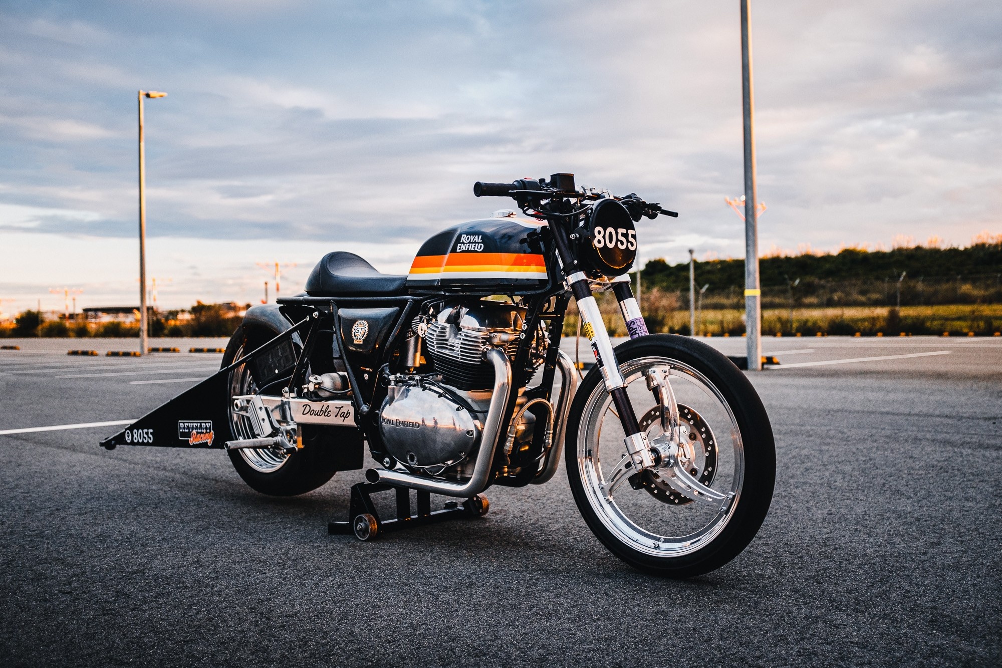 Royal Enfield Continental GT 650, Revelry Racing Double Tap, Asphalt lot at dusk, HD Desktop wallpaper