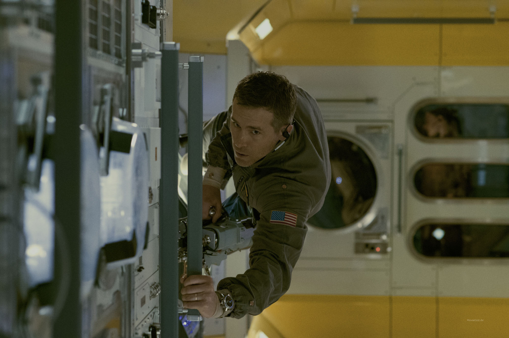 Life movie, Intense suspense, Astronauts in danger, Space exploration, 2000x1340 HD Desktop