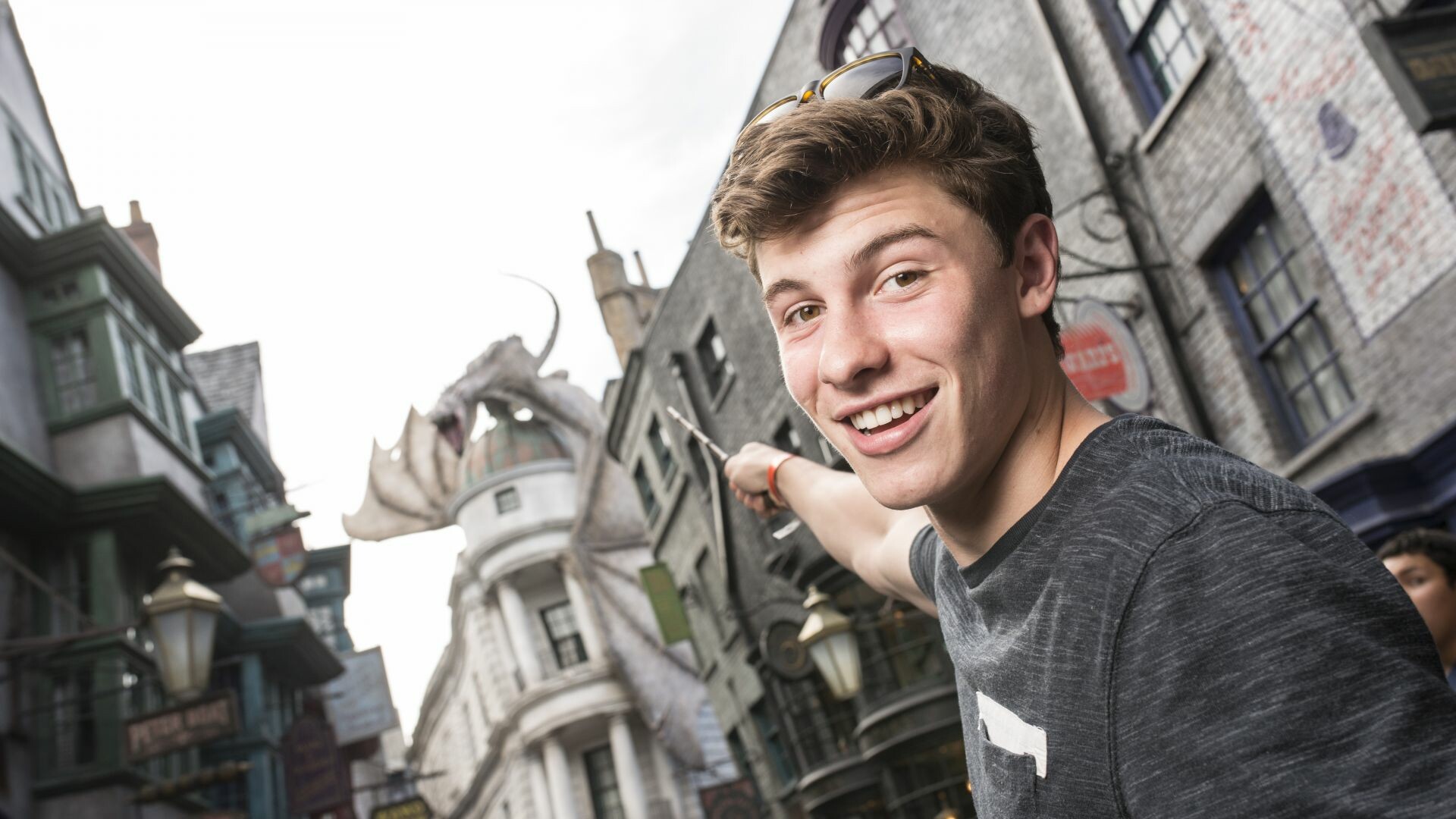 Shawn Mendes, Harry Potter World, Fanpop, Celebrities, 1920x1080 Full HD Desktop