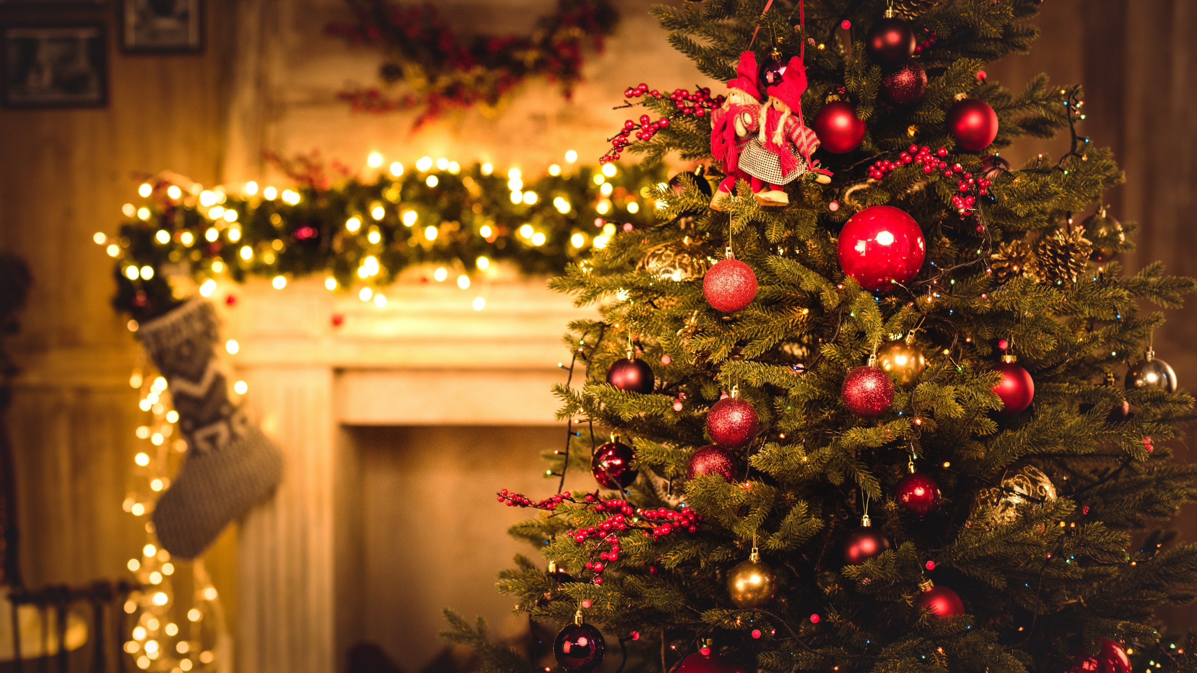 Stunning visuals, Joyful celebrations, Festive cheer, Christmas magic, 3840x2160 4K Desktop