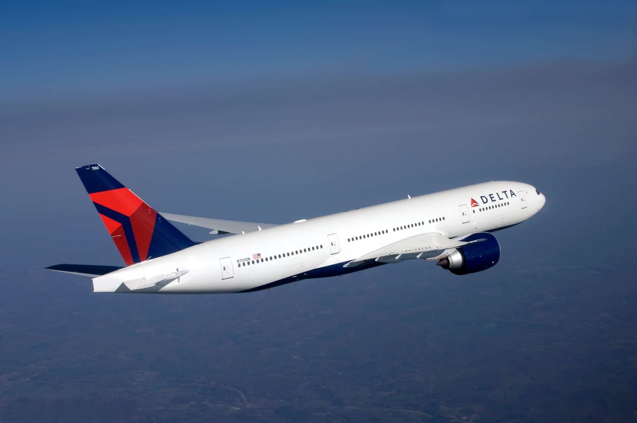 Delta Air Lines, Baggage fees, 2021 expectations, Chester luggage, 2100x1400 HD Desktop