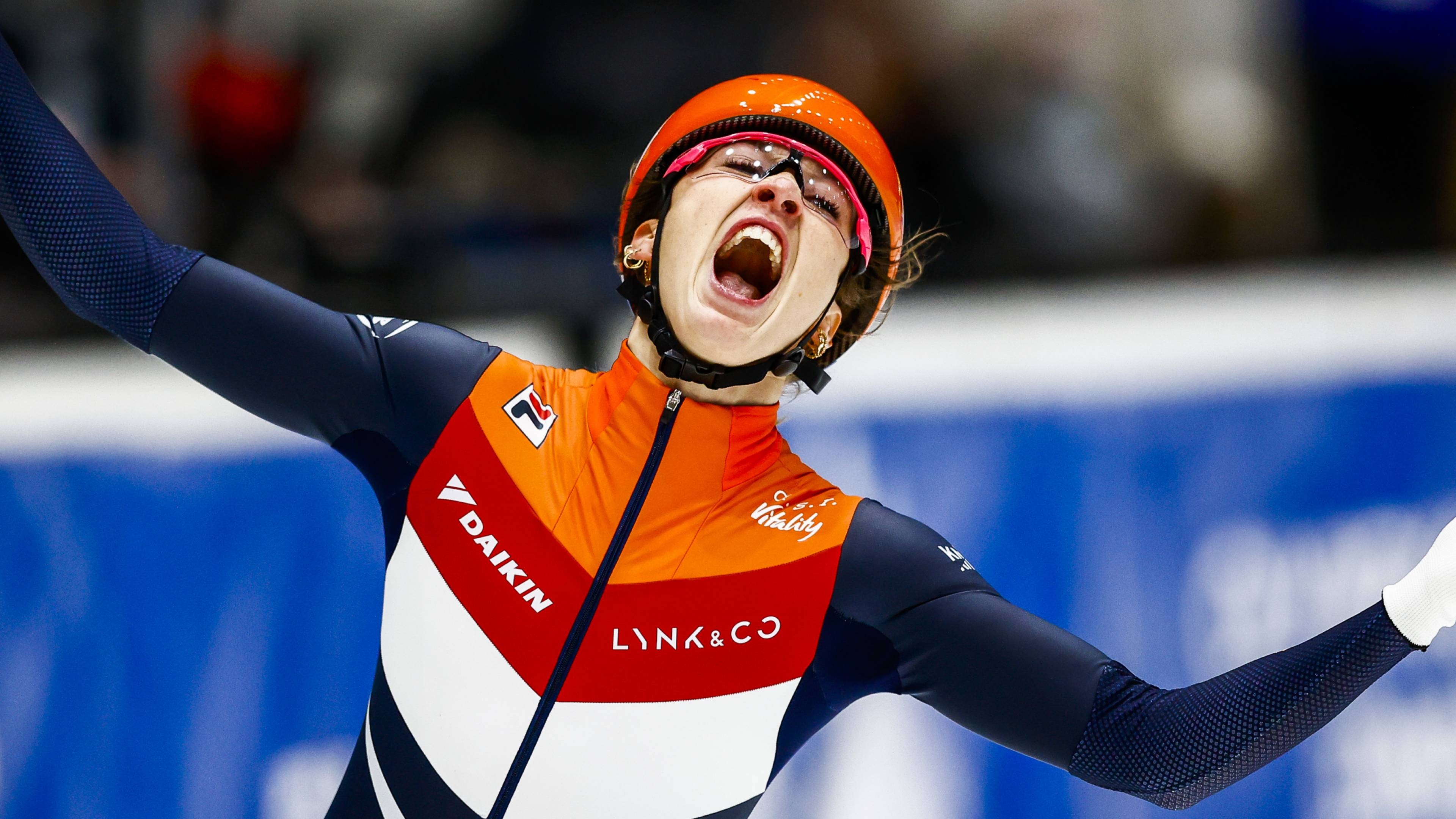 Suzanne Schulting, Shorttrack conqueror, Global recognition, NOS feature, 3840x2160 4K Desktop