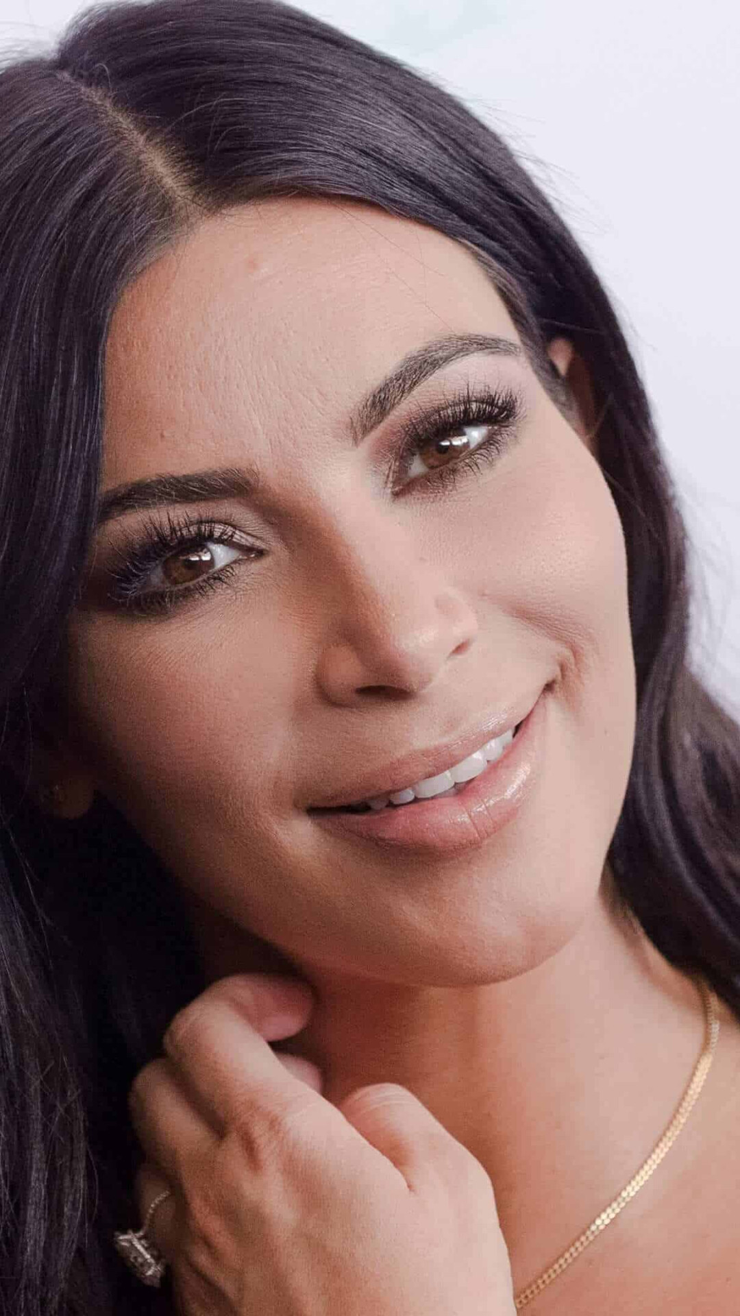 Kim Kardashian, UHD wallpaper, Stunning beauty, Celebrity status, 1080x1920 Full HD Phone