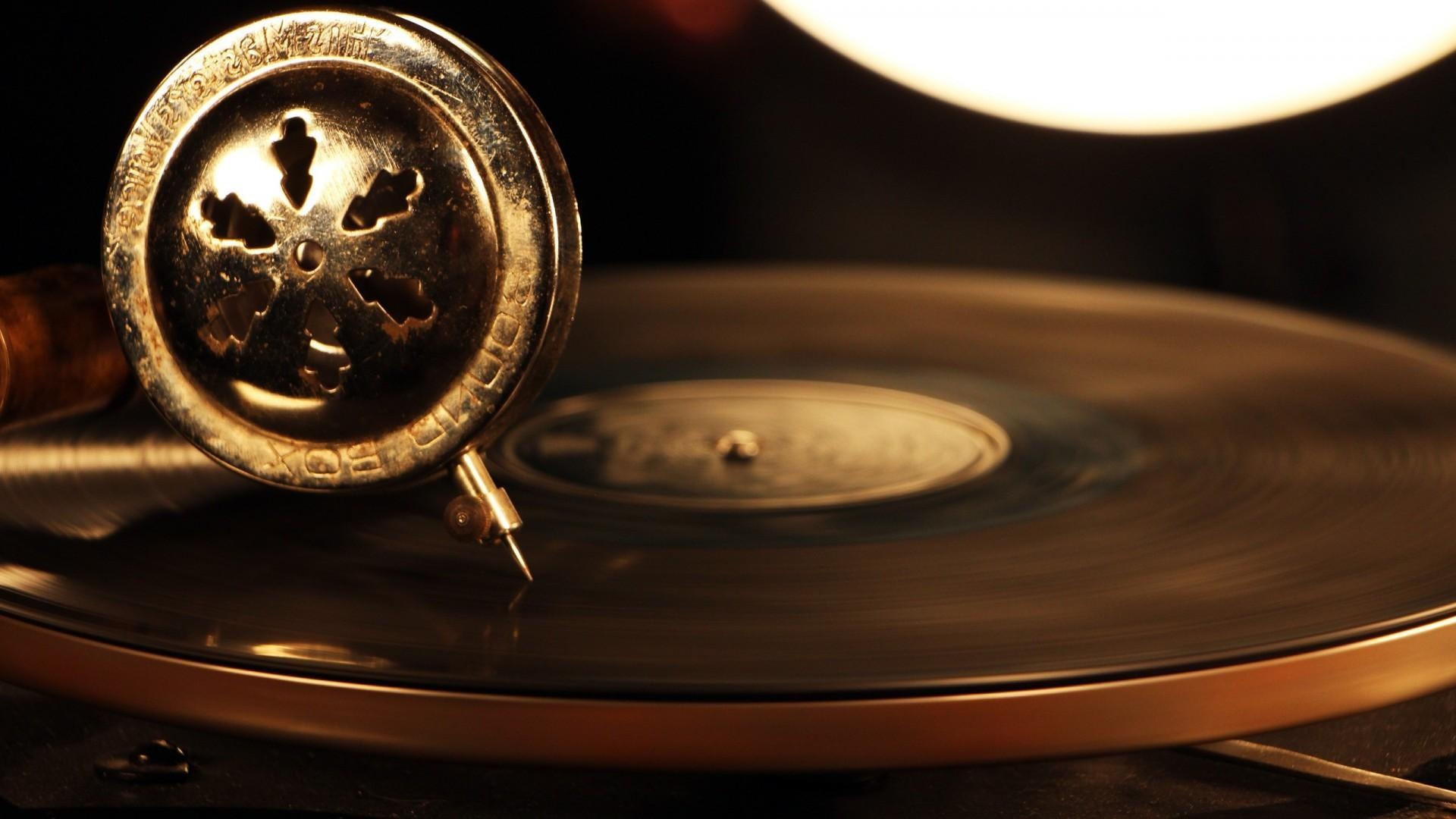 Gramophone reproducer soundbox, Spinning vinyl record, Phonograph stylus needle, Full HD Desktop wallpaper