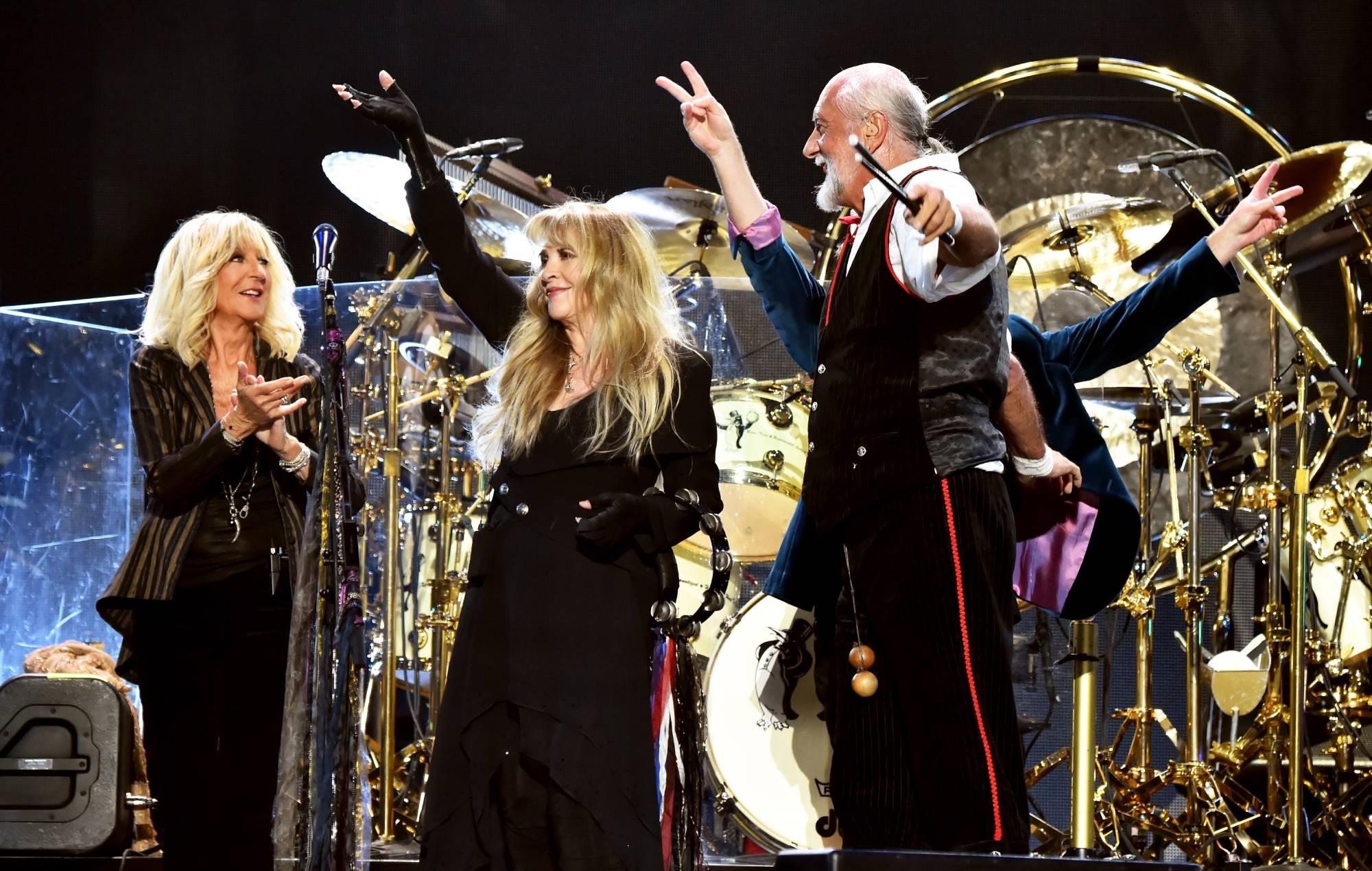 Christine McVie, Stevie Nicks, and Mick Fleetwood, Fleetwood Mac Wallpaper, 2000x1270 HD Desktop