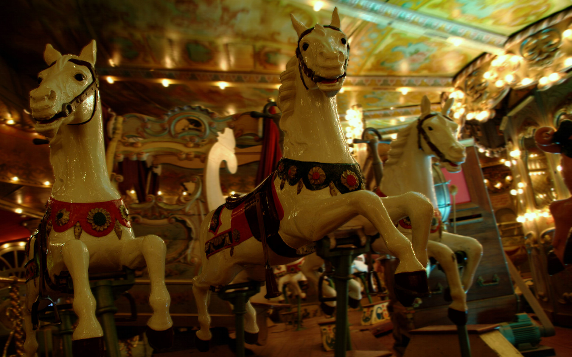 Merry go round desktop wallpaper, Wallcapernet preview, Mobile wallpaper, 2015 Christmas, 1920x1200 HD Desktop