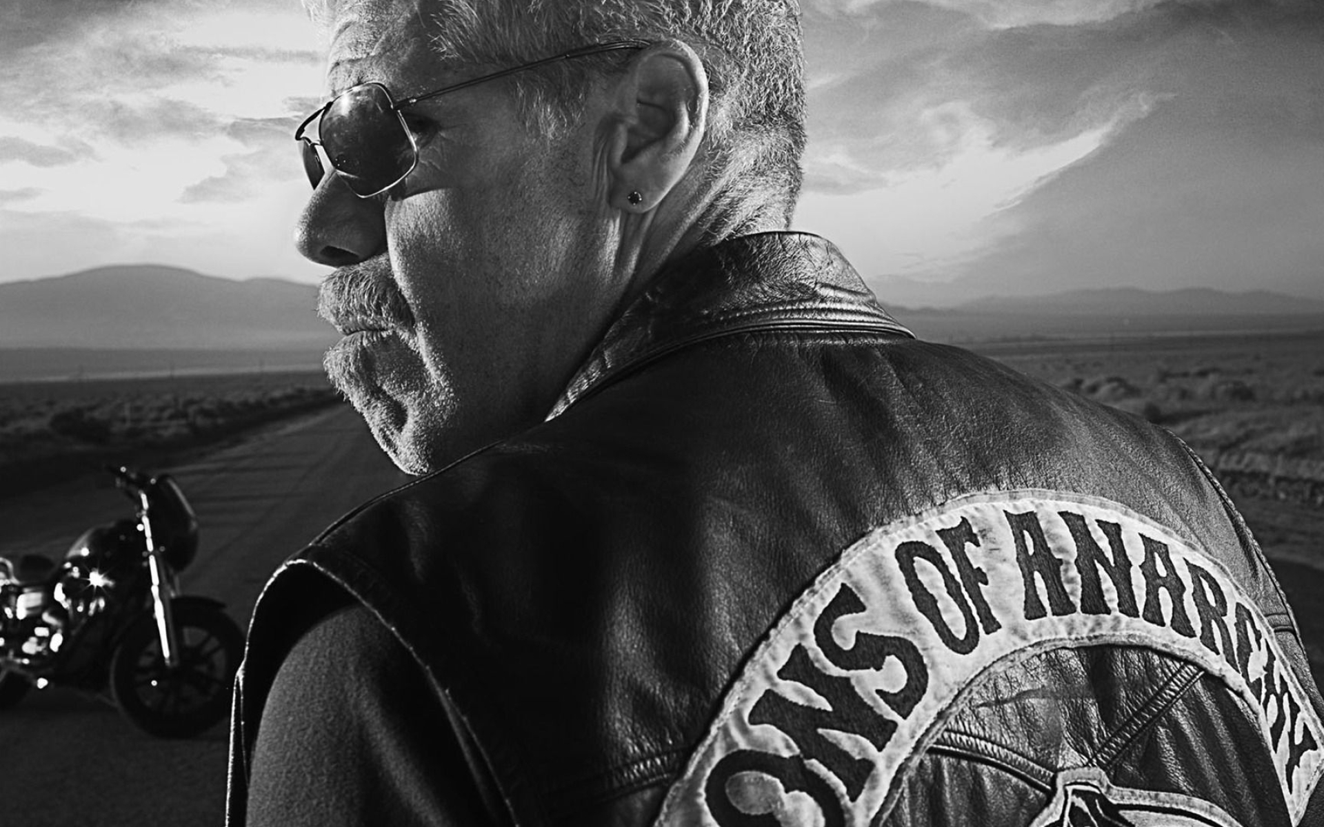 Ron Perlman, Clay, Sons of Anarchy, Thriller, 1920x1200 HD Desktop