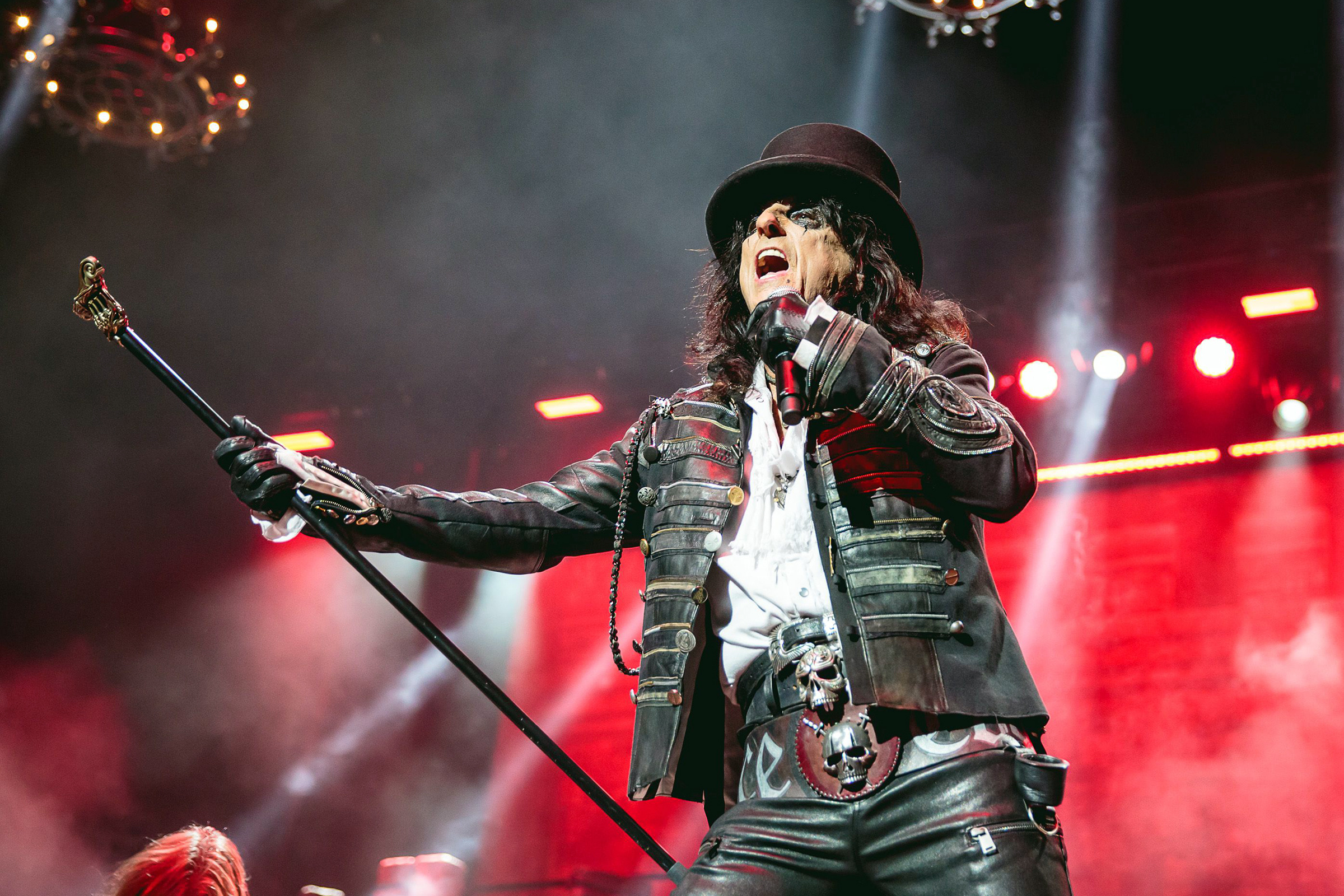 Alice Cooper, Independent music venues, Music legend, Stresses importance, 2400x1600 HD Desktop