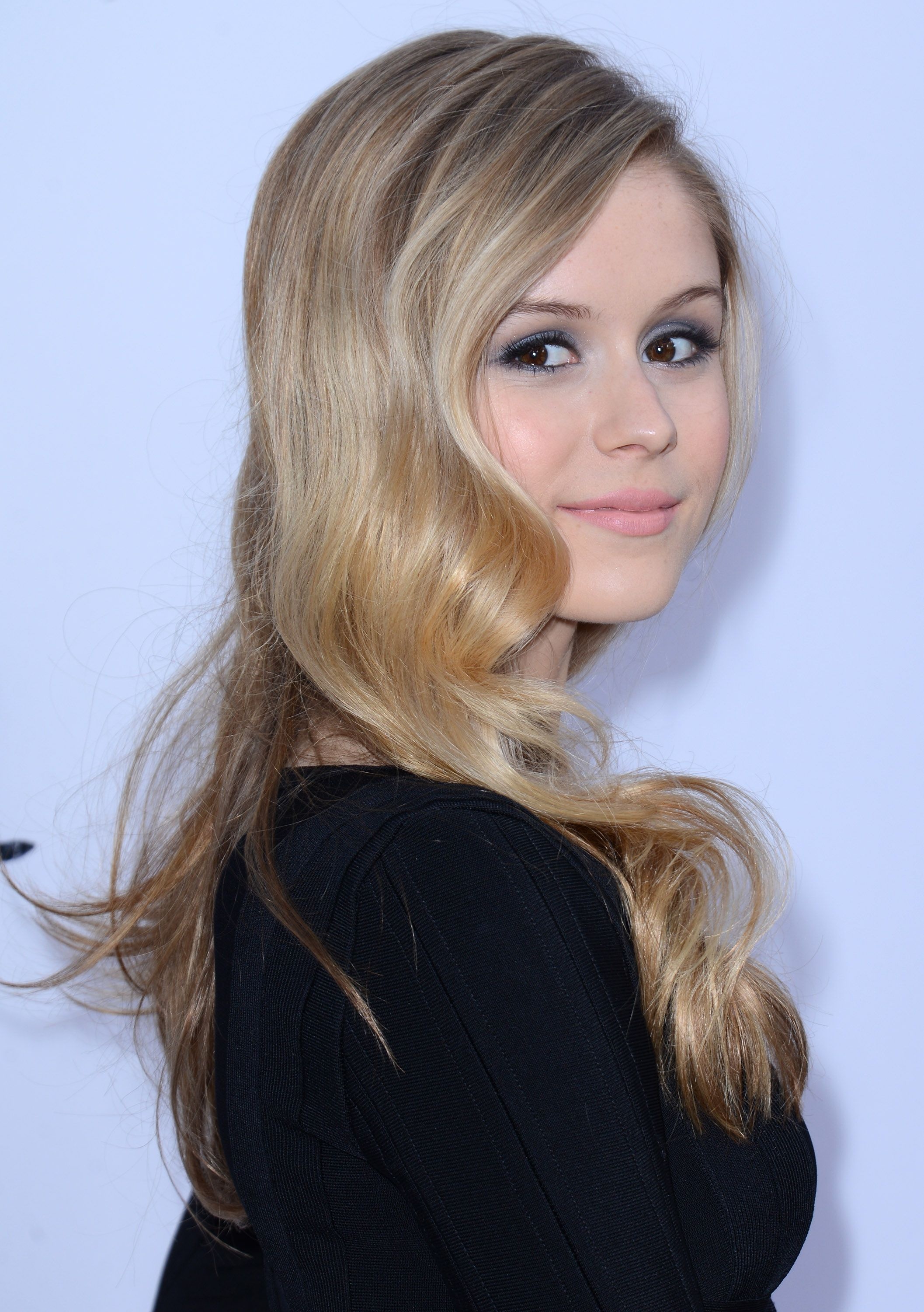 Erin Moriarty, 21 Moriarty, TV shows, 2120x3000 HD Phone